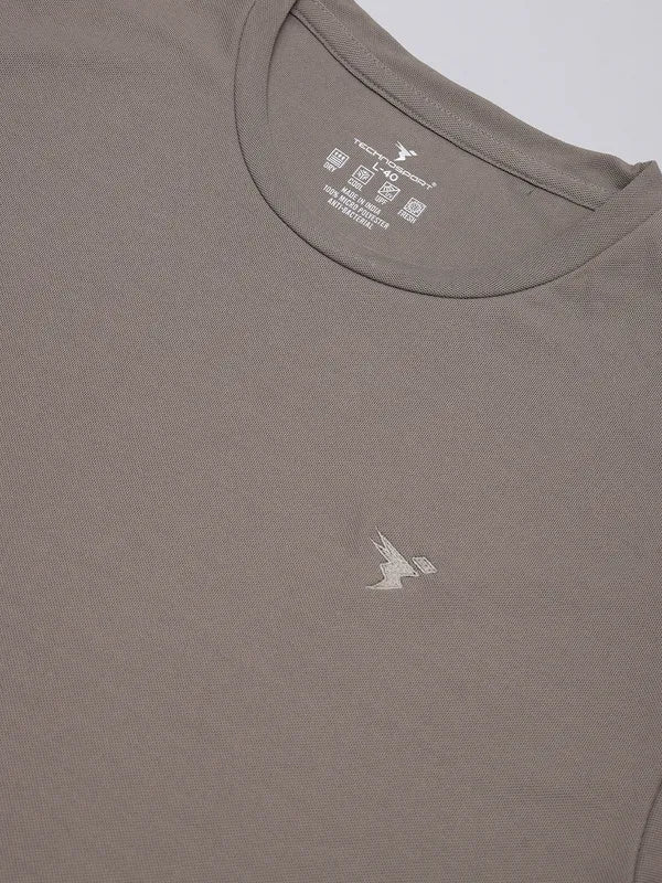 Men Solid Slim Fit Crew Neck T-shirt with MATPIQ - Image 6