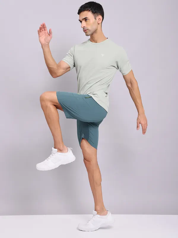 Men Solid Slim Fit Crew Neck T-shirt with MATPIQ - Image 2
