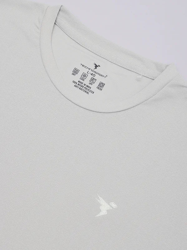 Men Solid Slim Fit Crew Neck T-shirt with MATPIQ - Image 5