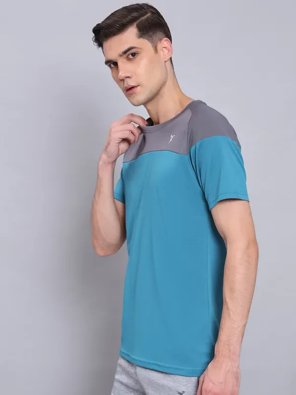 Men Colorblock Slim Fit Crew Neck T-shirt with TECHNO COOL+ - Image 3