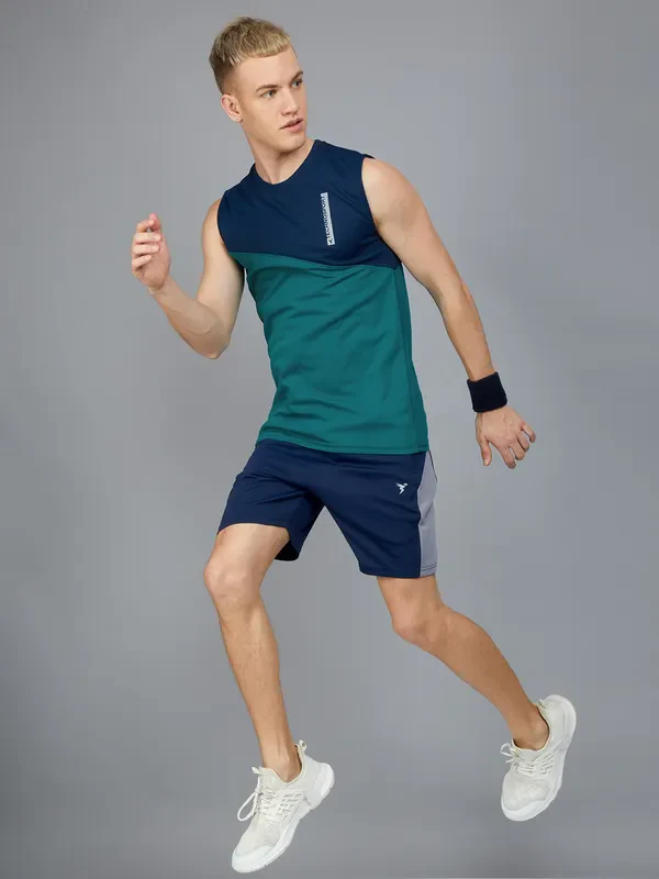 Men Colorblock Slim Fit Crew Neck Innerwear Vest with TECHNO COOL+ - Image 2