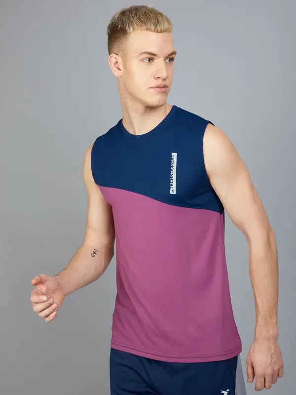 Men Colorblock Slim Fit Crew Neck Innerwear Vest with TECHNO COOL+
