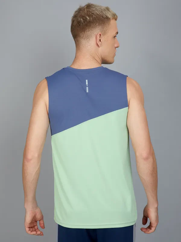 Men Colorblock Slim Fit Crew Neck Innerwear Vest with TECHNO COOL+ - Image 6