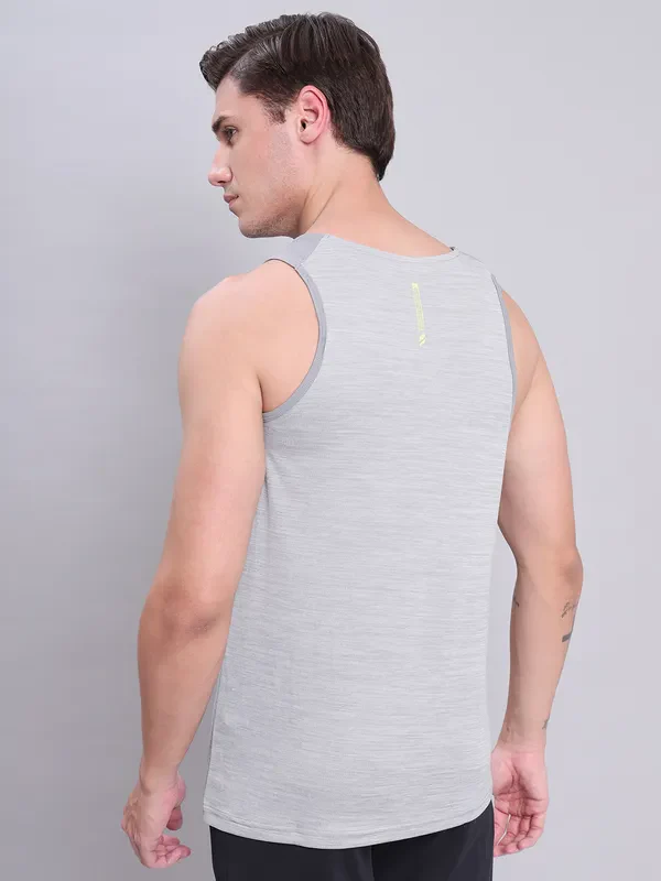 Men Melange Slim Fit Scoop Neck Innerwear Vest with DOUBLE COOL - Image 3