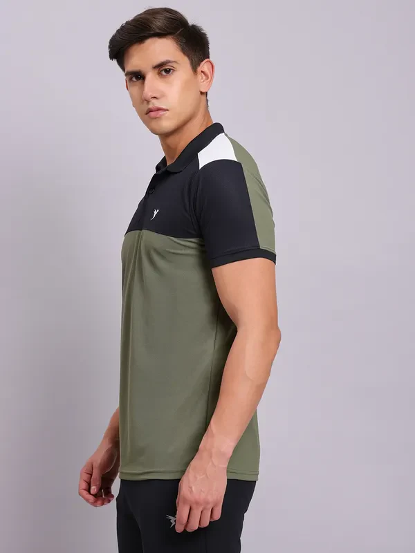 Men Colorblock Slim Fit Polo T-shirt with MATPIQ - Image 4