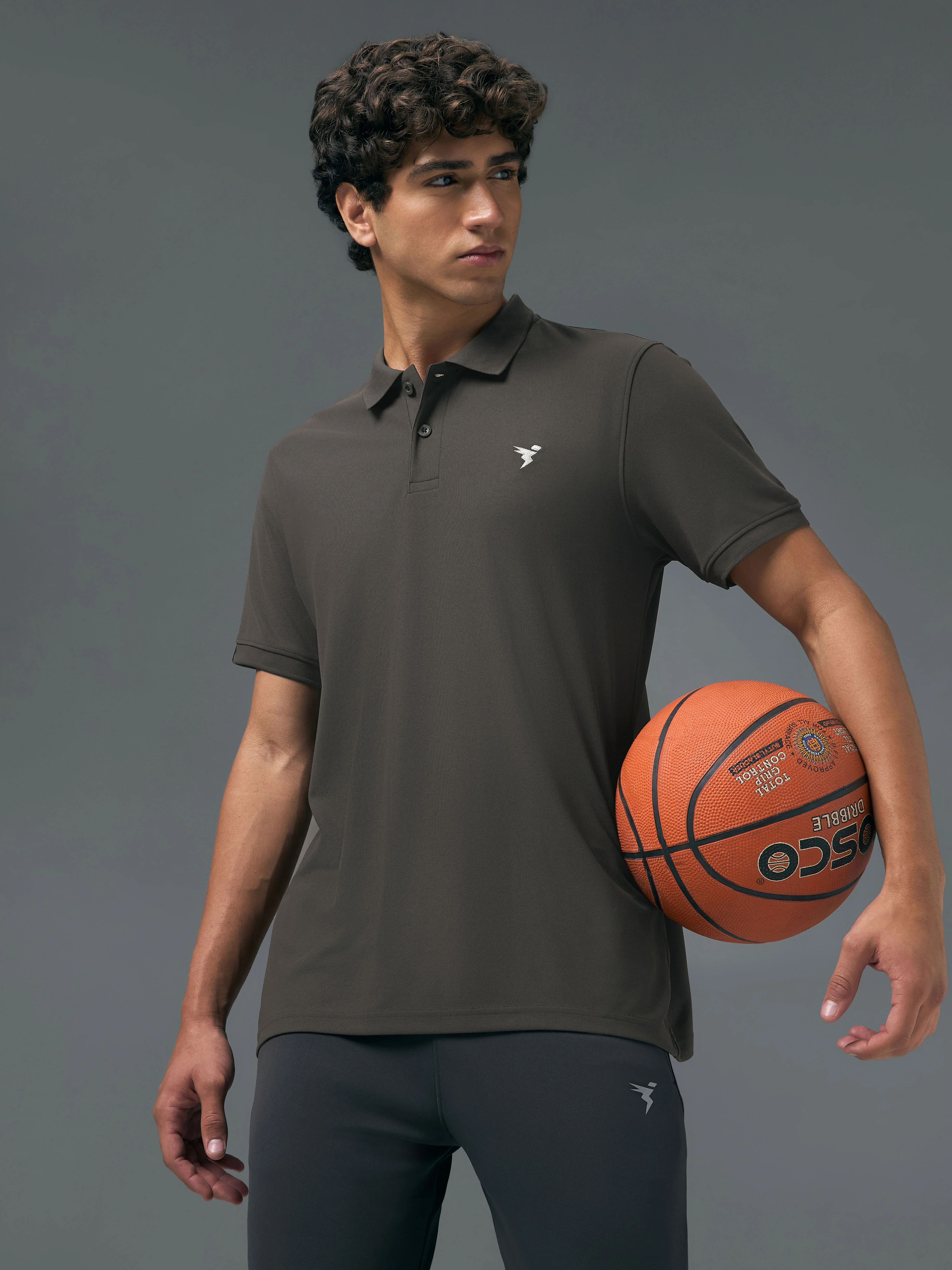 Men Solid Slim Fit Polo T-shirt with MATPIQ