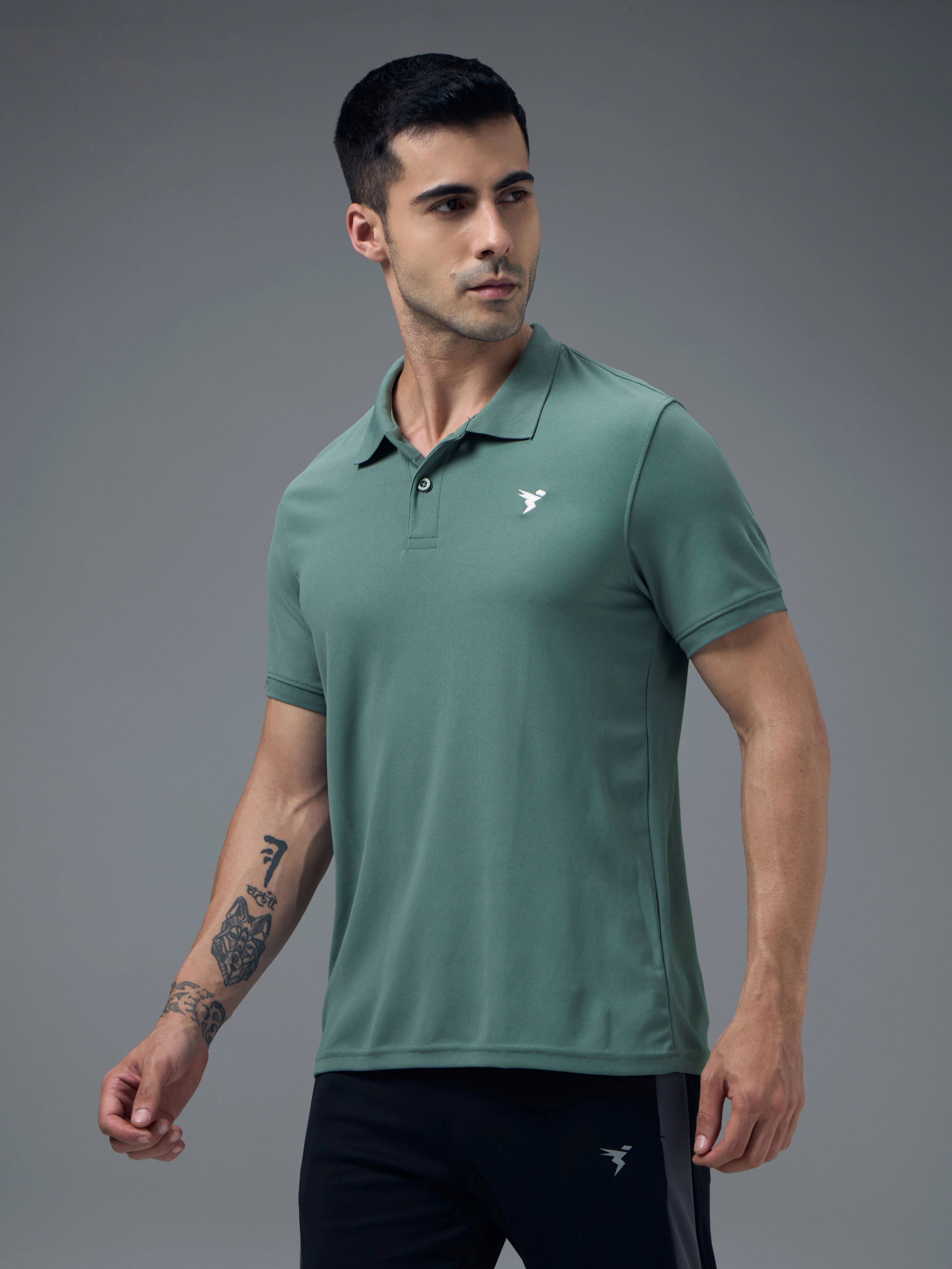 Men Solid Slim Fit Polo T-shirt with MATPIQ - Image 4