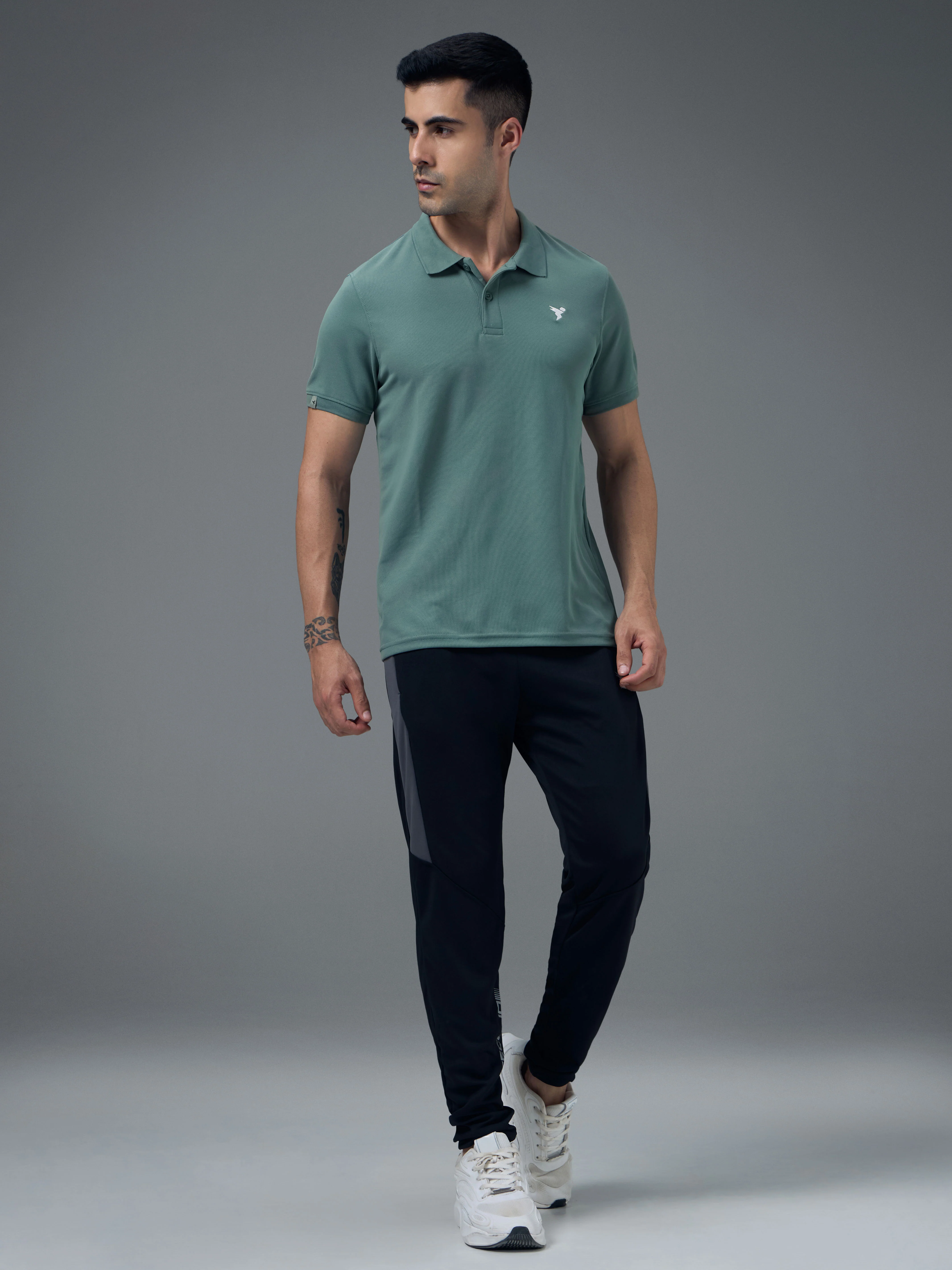 Men Solid Slim Fit Polo T-shirt with MATPIQ - Image 5