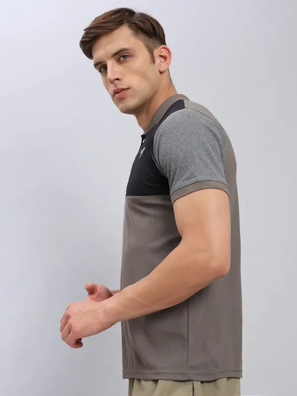 Men Colorblock Slim Fit Polo T-shirt with MATPIQ - Image 8