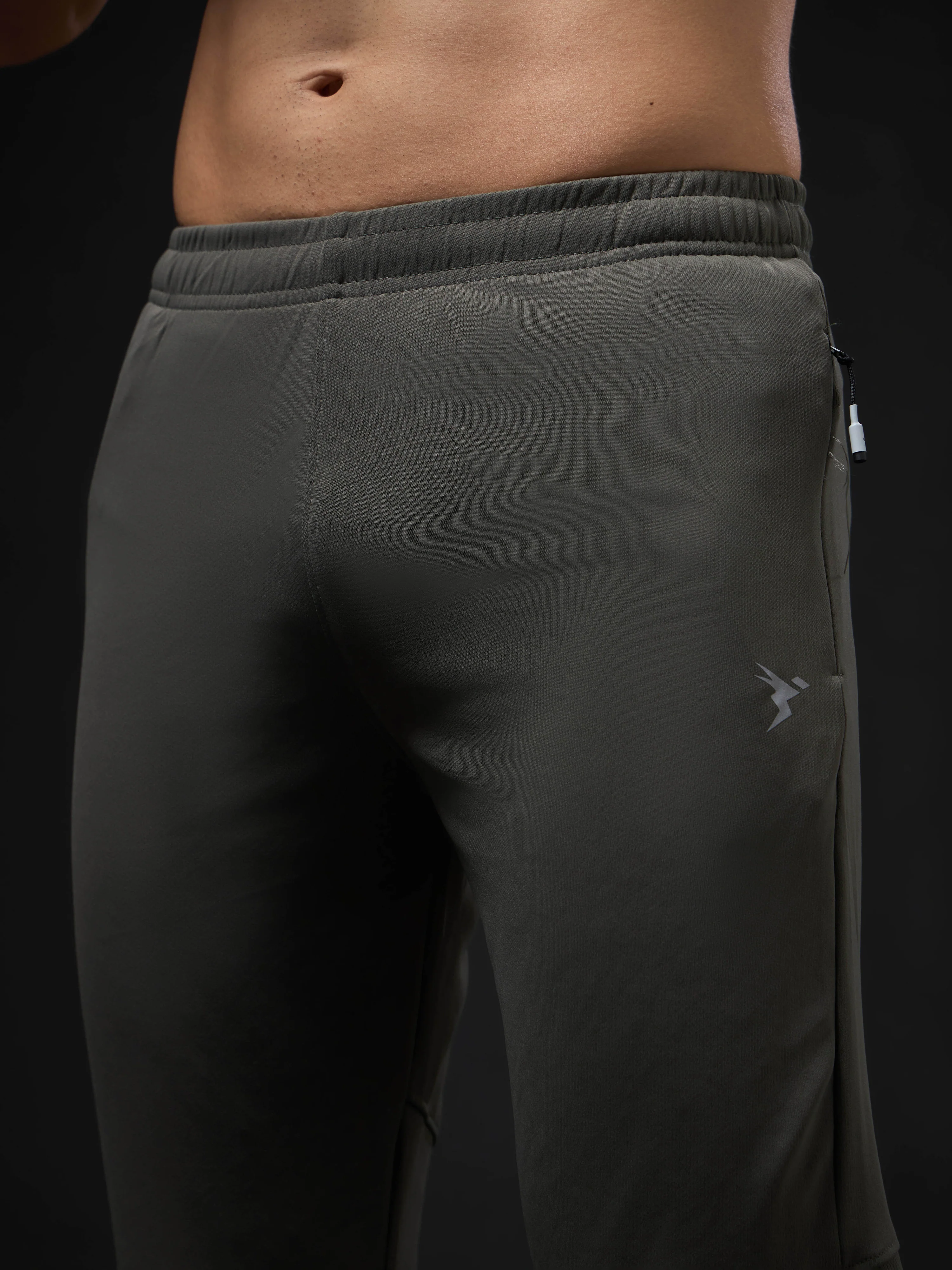 Men Solid Slim Fit Trackpants with TECHNO DRY - Image 6