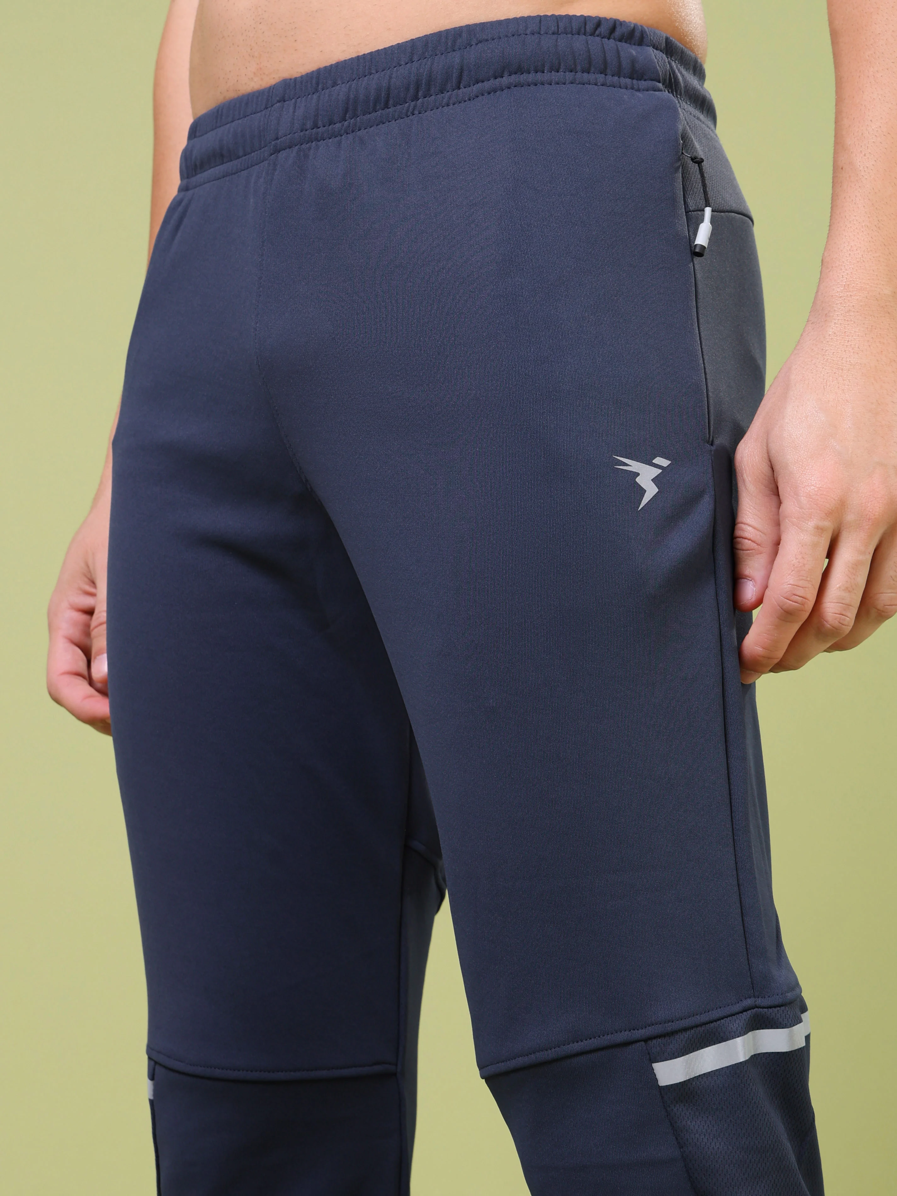 Men Solid Slim Fit Trackpants with TECHNO DRY - Image 6