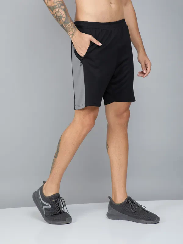 Men Colorblock Slim Fit Shorts with TECHNO DRY - Image 4