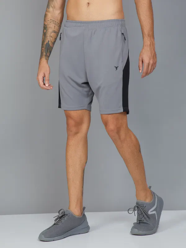 Men Colorblock Slim Fit Shorts with TECHNO DRY