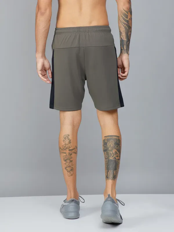 Men Colorblock Slim Fit Shorts with TECHNO DRY - Image 6