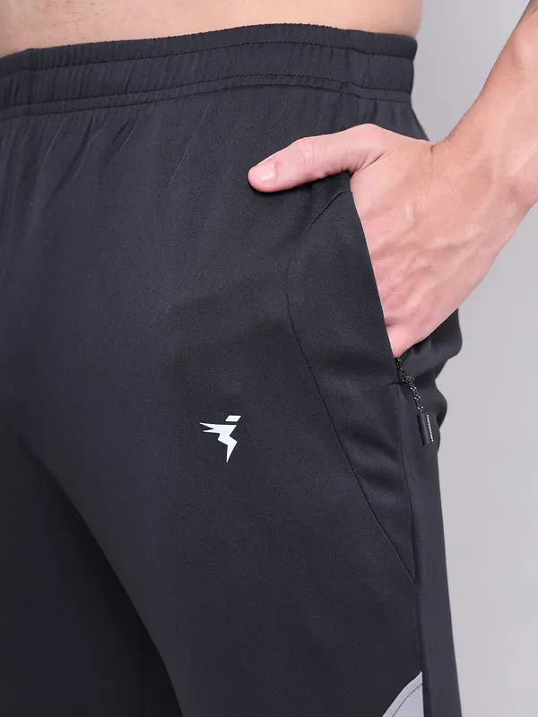 Men Colorblock Slim Fit Trackpants with TECHNO DRY - Image 3