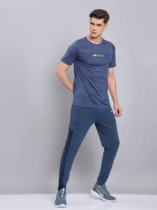 Men Colorblock Slim Fit Trackpants with TECHNO DRY - Image 2