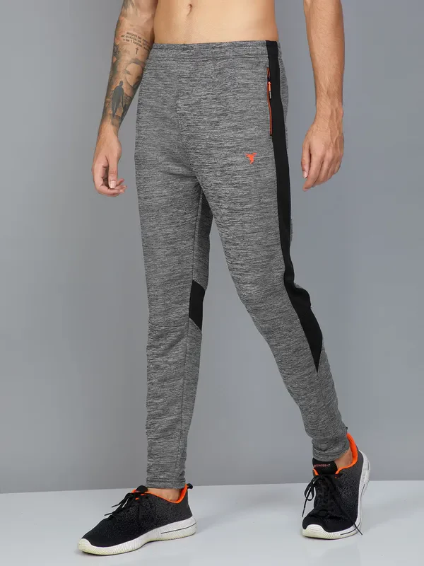 Men Colorblock Slim Fit Trackpants with TECHNO DRY - Image 3