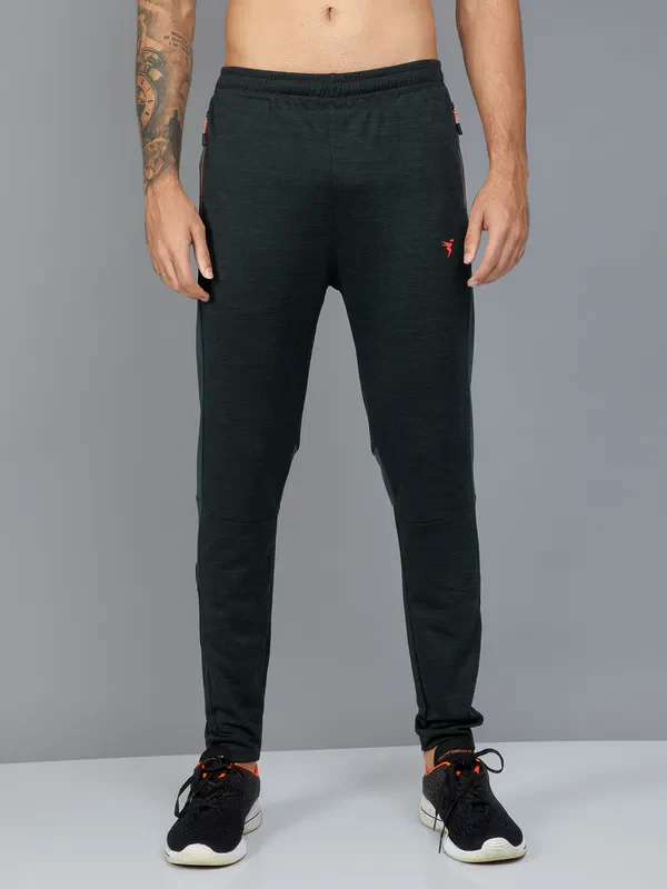 Men Colorblock Slim Fit Trackpants with TECHNO DRY - Image 3