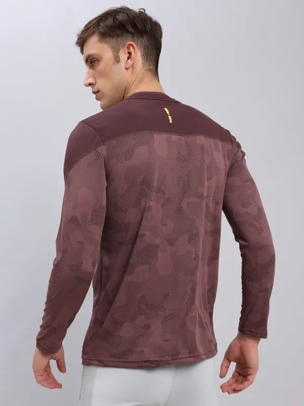 Men Jacquard Slim Fit Mock Neck T-shirt with TECHNO COOL+ - Image 5