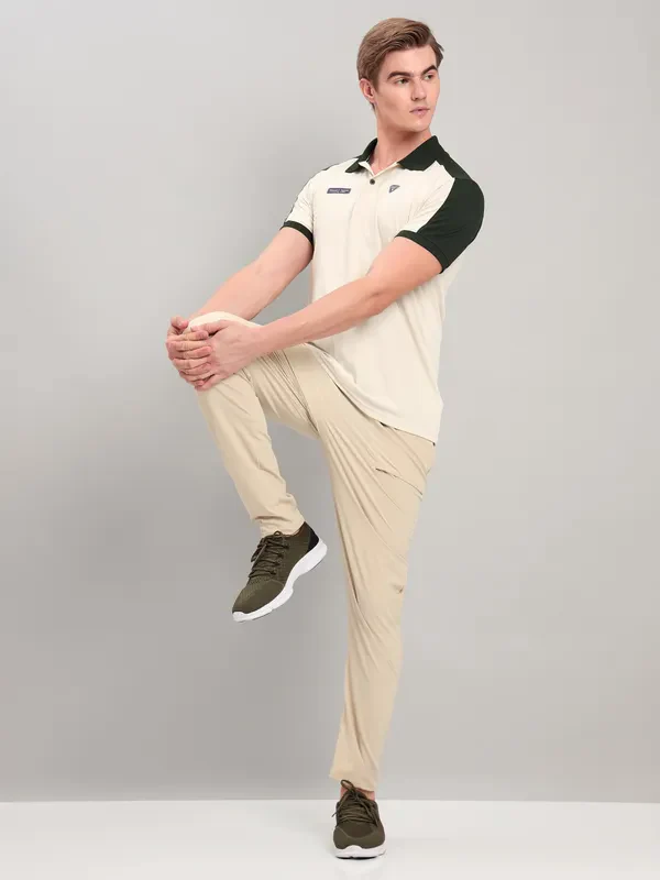Men Colorblock Slim Fit Polo T-shirt with TECHNO COOL+ - Image 2