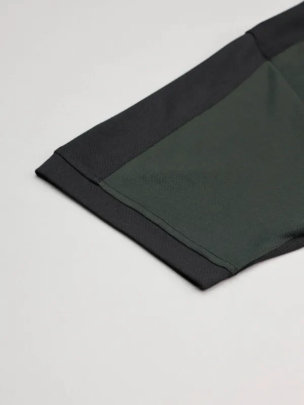 Men Colorblock Slim Fit Polo T-shirt with TECHNO COOL+ - Image 8