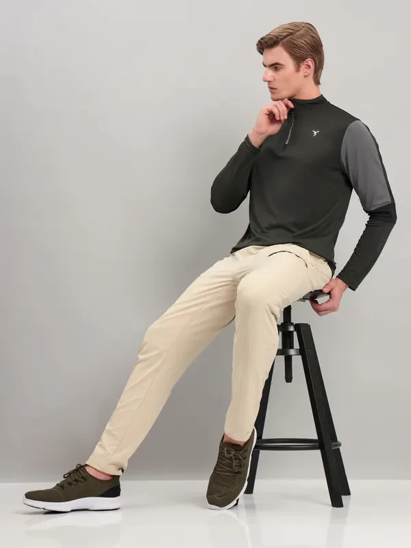 Men Colorblock Slim Fit Mock Neck T-shirt with TECHNO COOL+ - Image 4