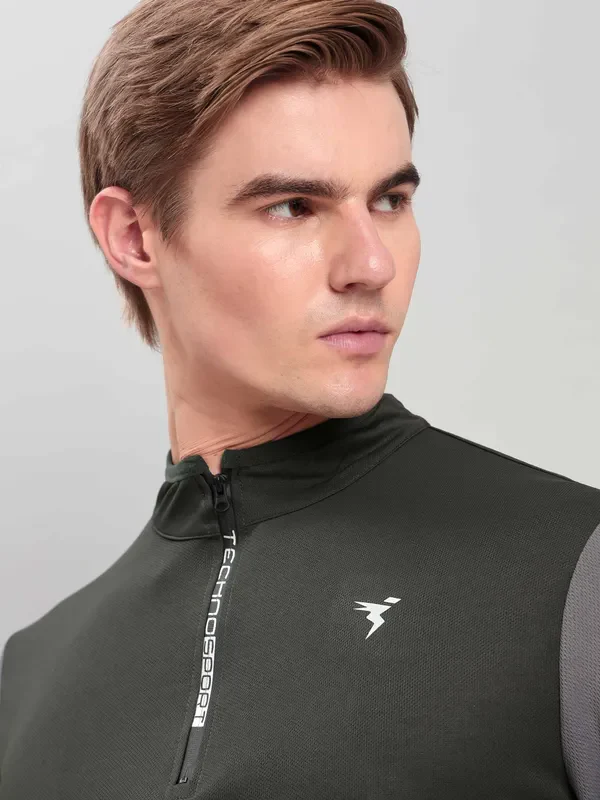 Men Colorblock Slim Fit Mock Neck T-shirt with TECHNO COOL+ - Image 9