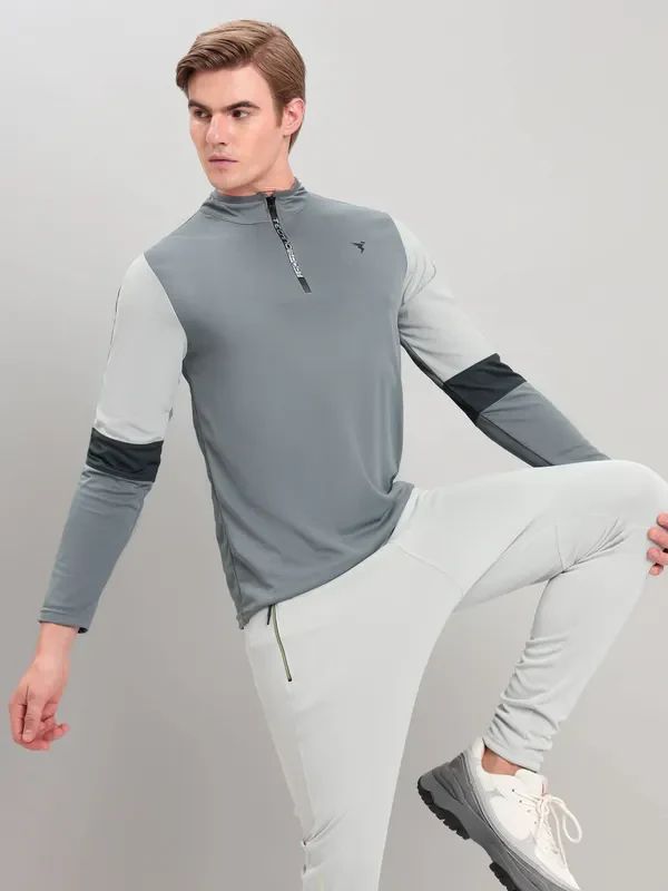 Men Colorblock Slim Fit Mock Neck T-shirt with TECHNO COOL+ - Image 2