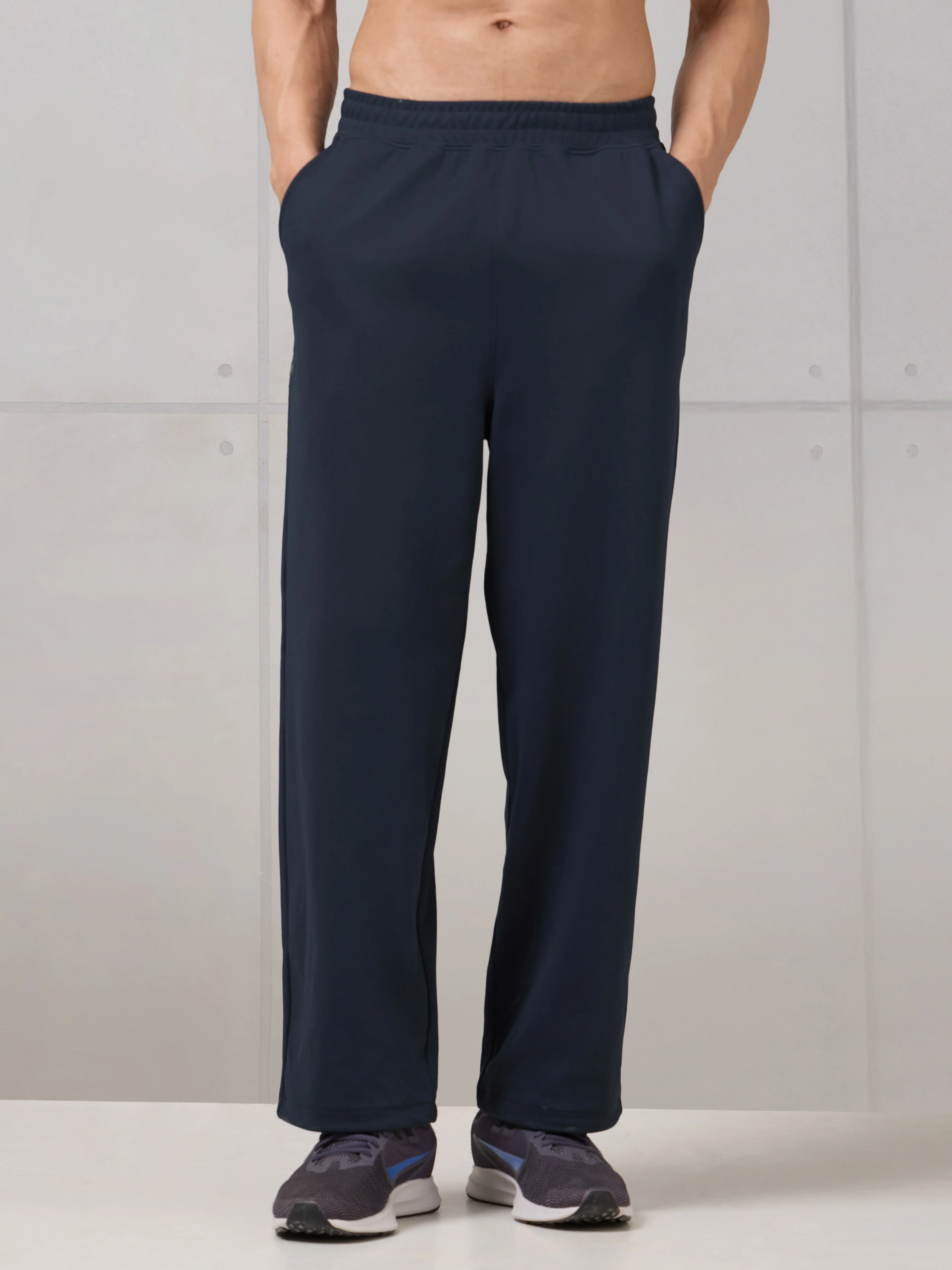 Men Baggy Fit Active Out Trackpants with ELASTOPLUS - Image 3