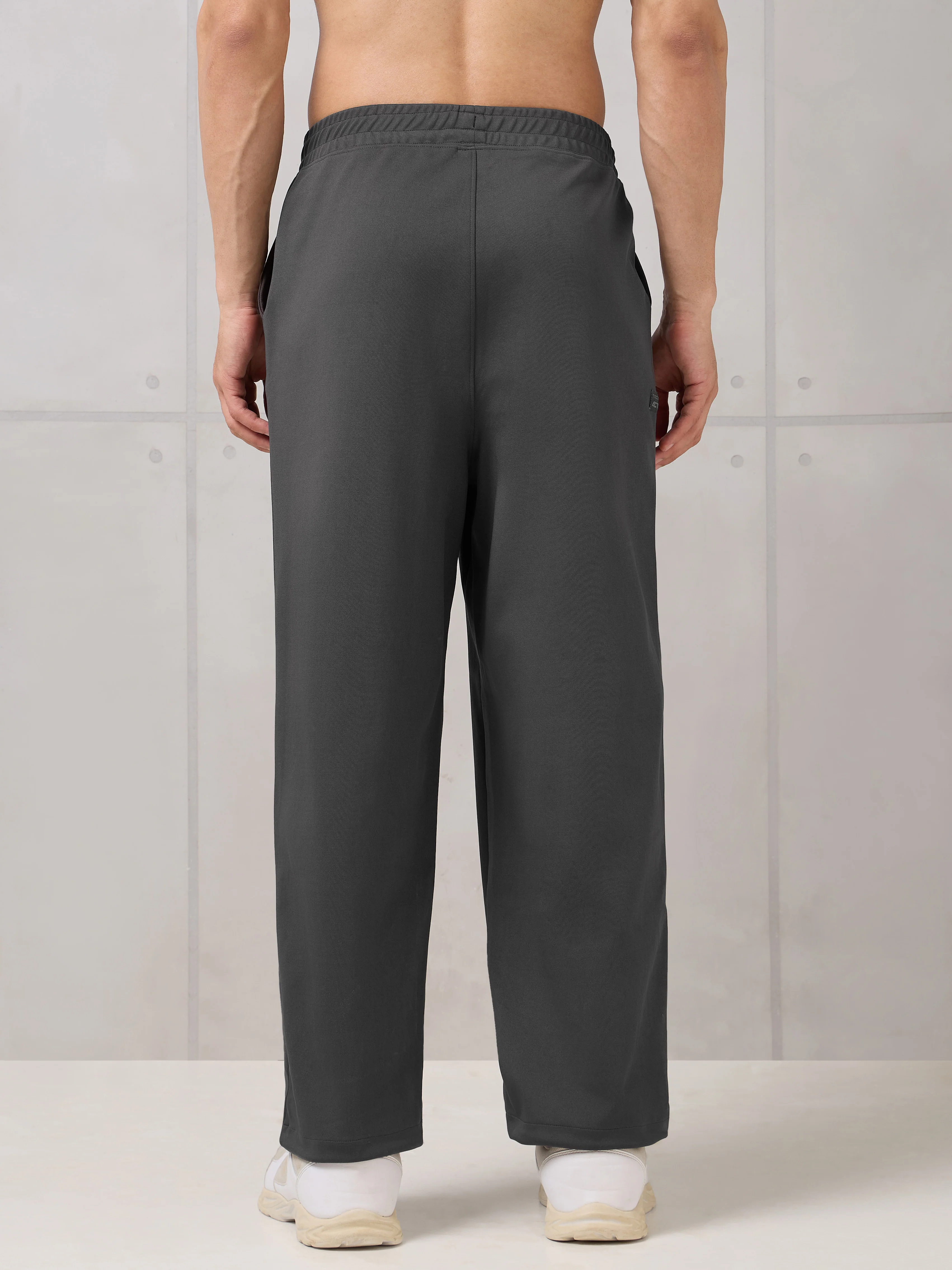 Men Baggy Fit Active Out Trackpants with ELASTOPLUS - Image 3