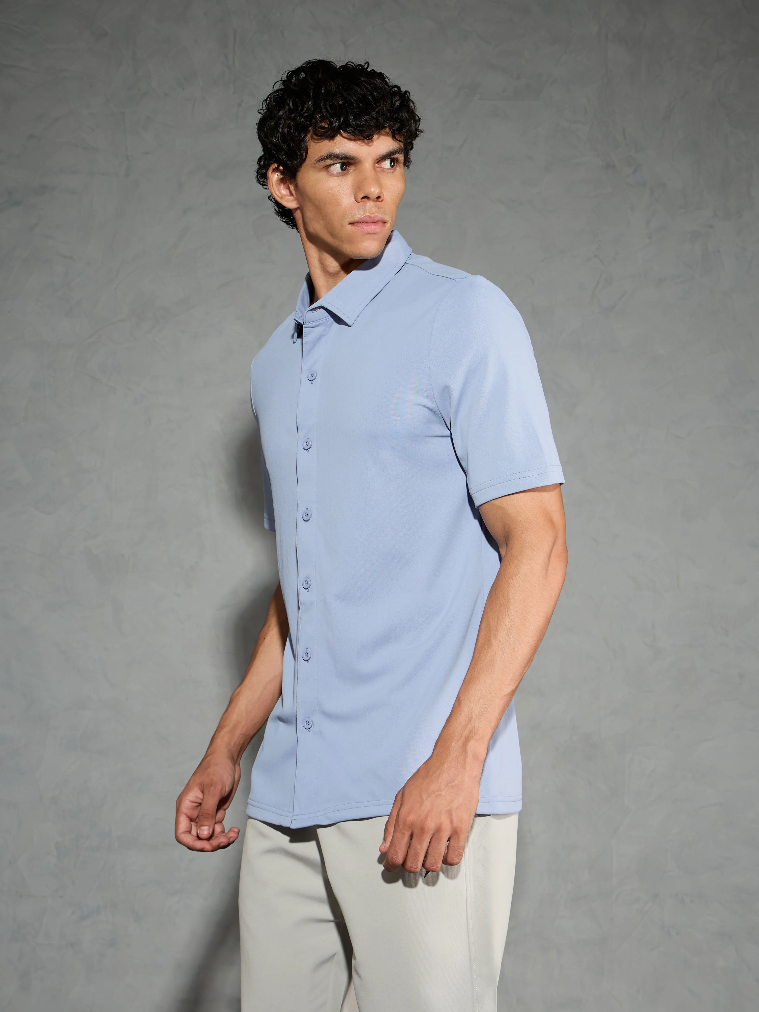 Men Solid Regular Fit Spread Collar Shirt with TECHNO COOL+ - Image 4