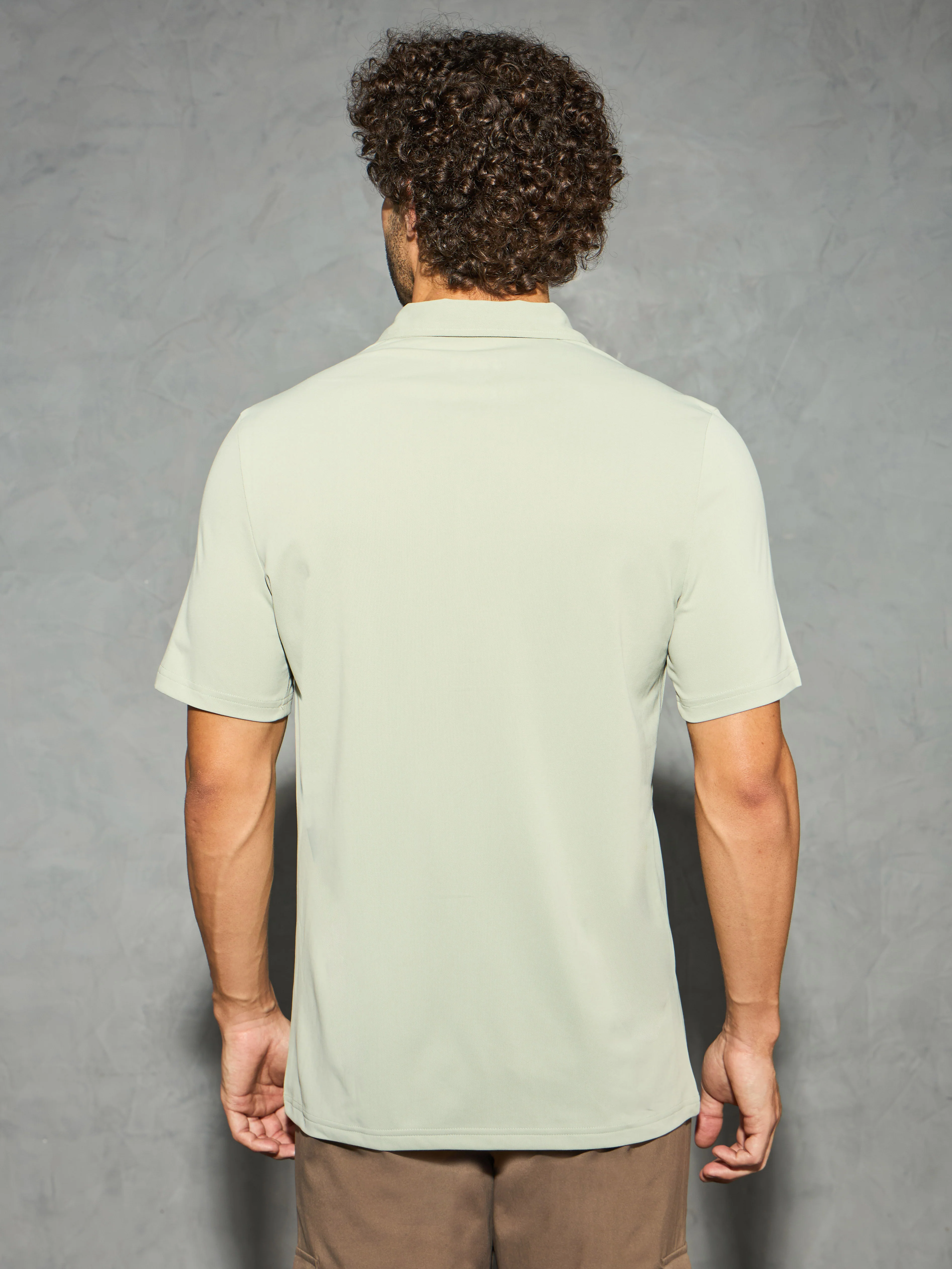 Men Solid Regular Fit Spread Collar Shirt with TECHNO COOL+ - Image 3