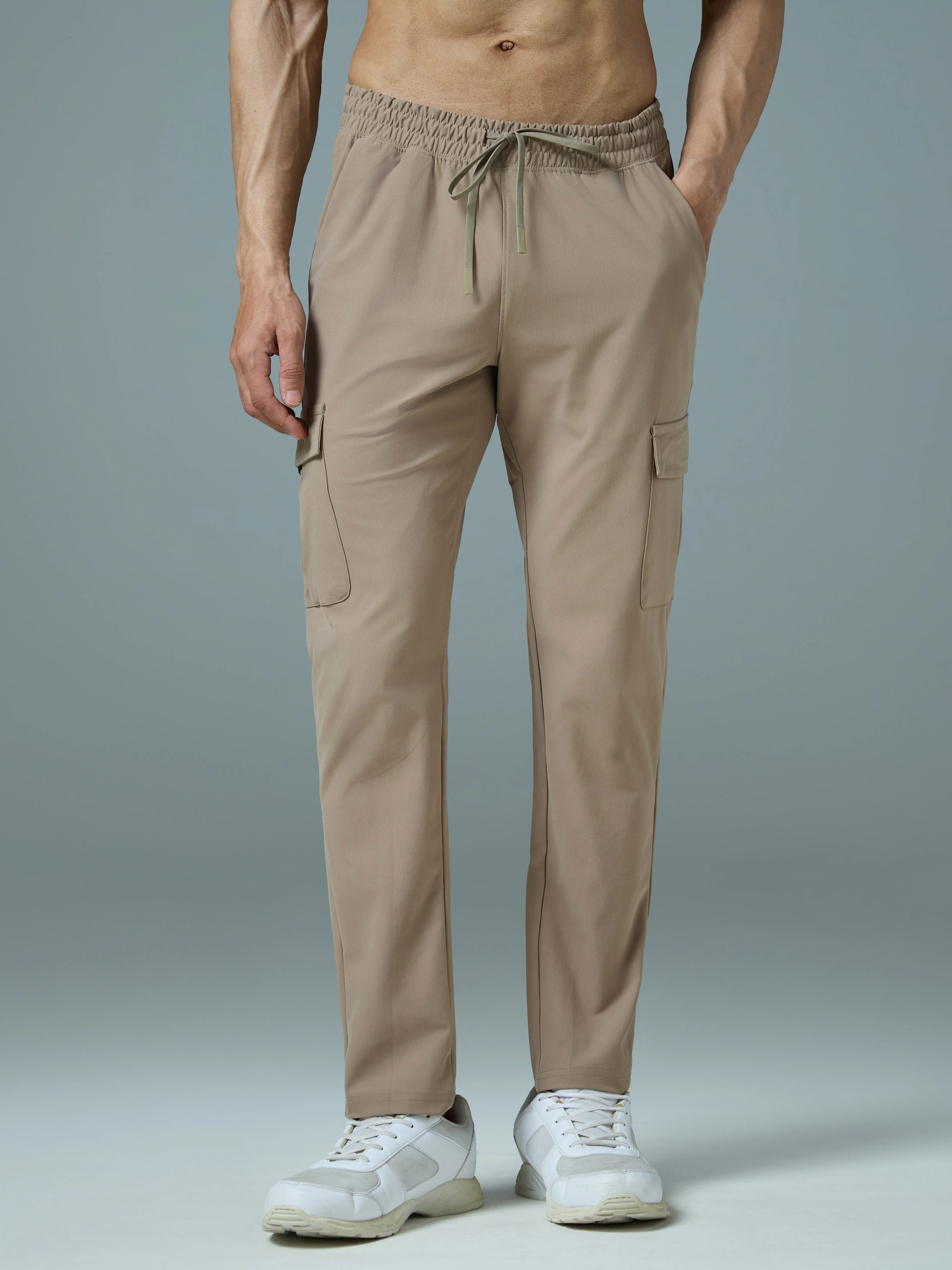 Men Solid Relax Fit Cargo Trackpants with DURACOOL+ - Image 3