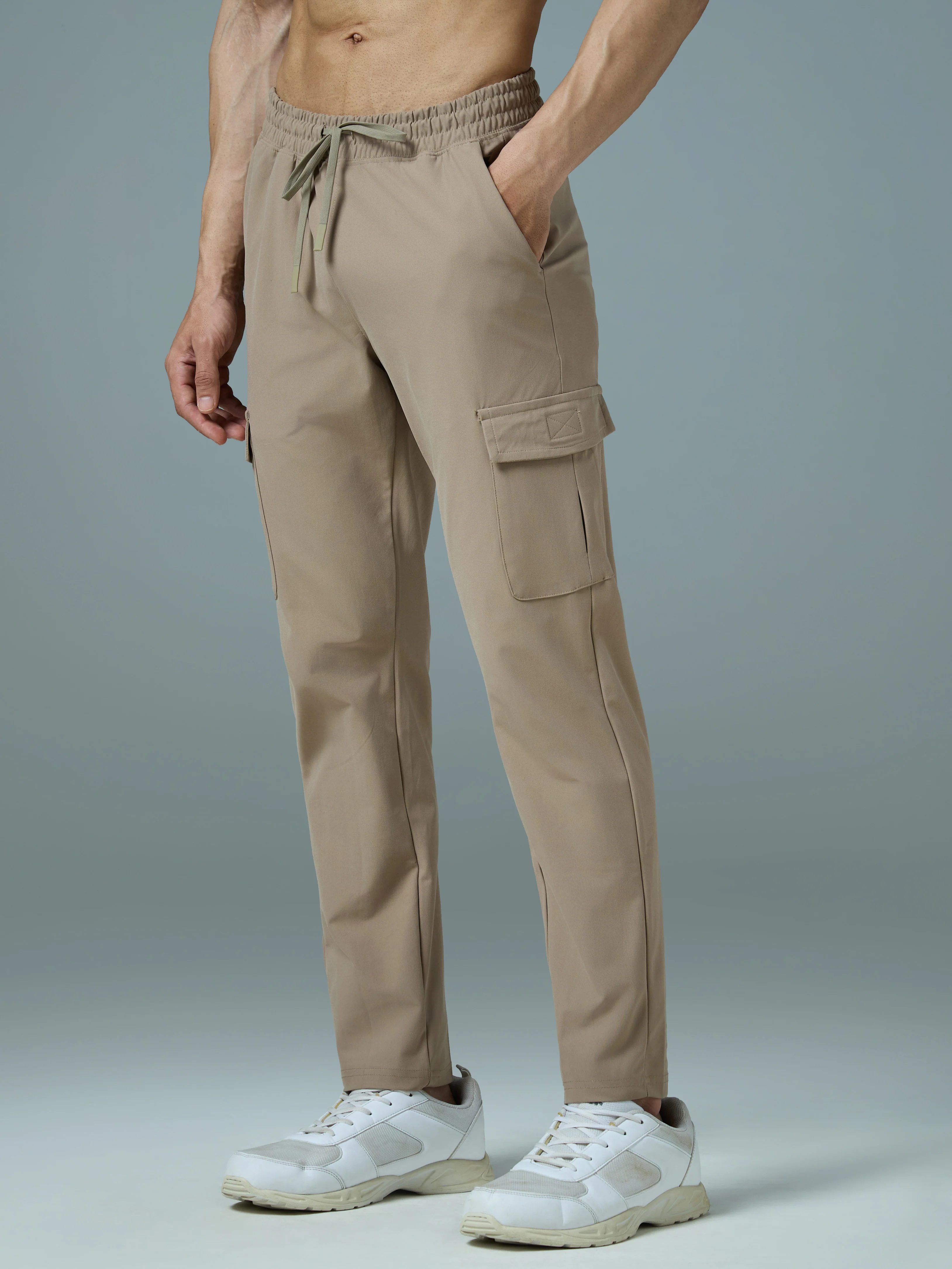 Men Solid Relax Fit Cargo Trackpants with DURACOOL+ - Image 4