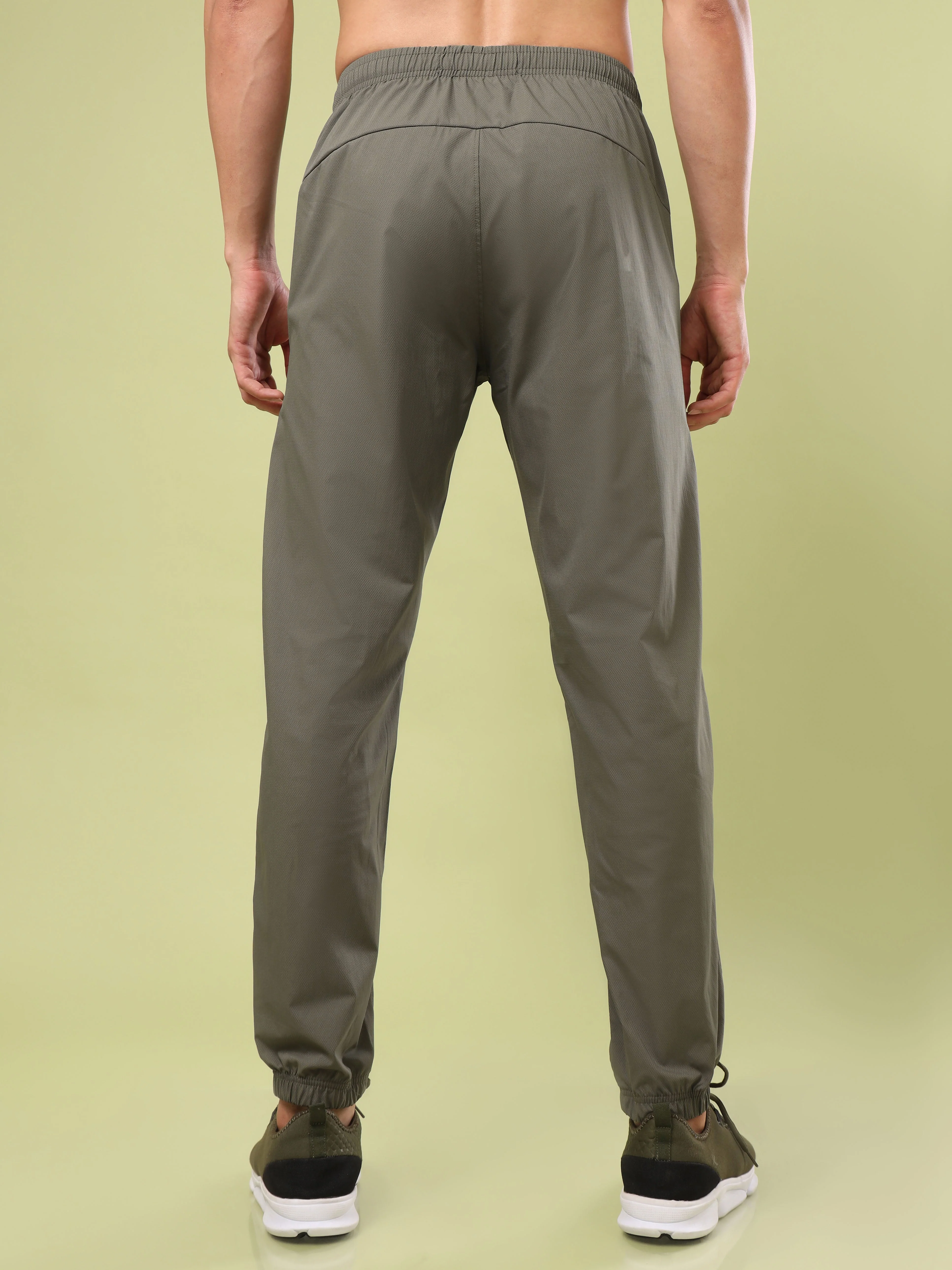 Men Solid Relax Fit Joggers with TECHNOLITE - Image 3