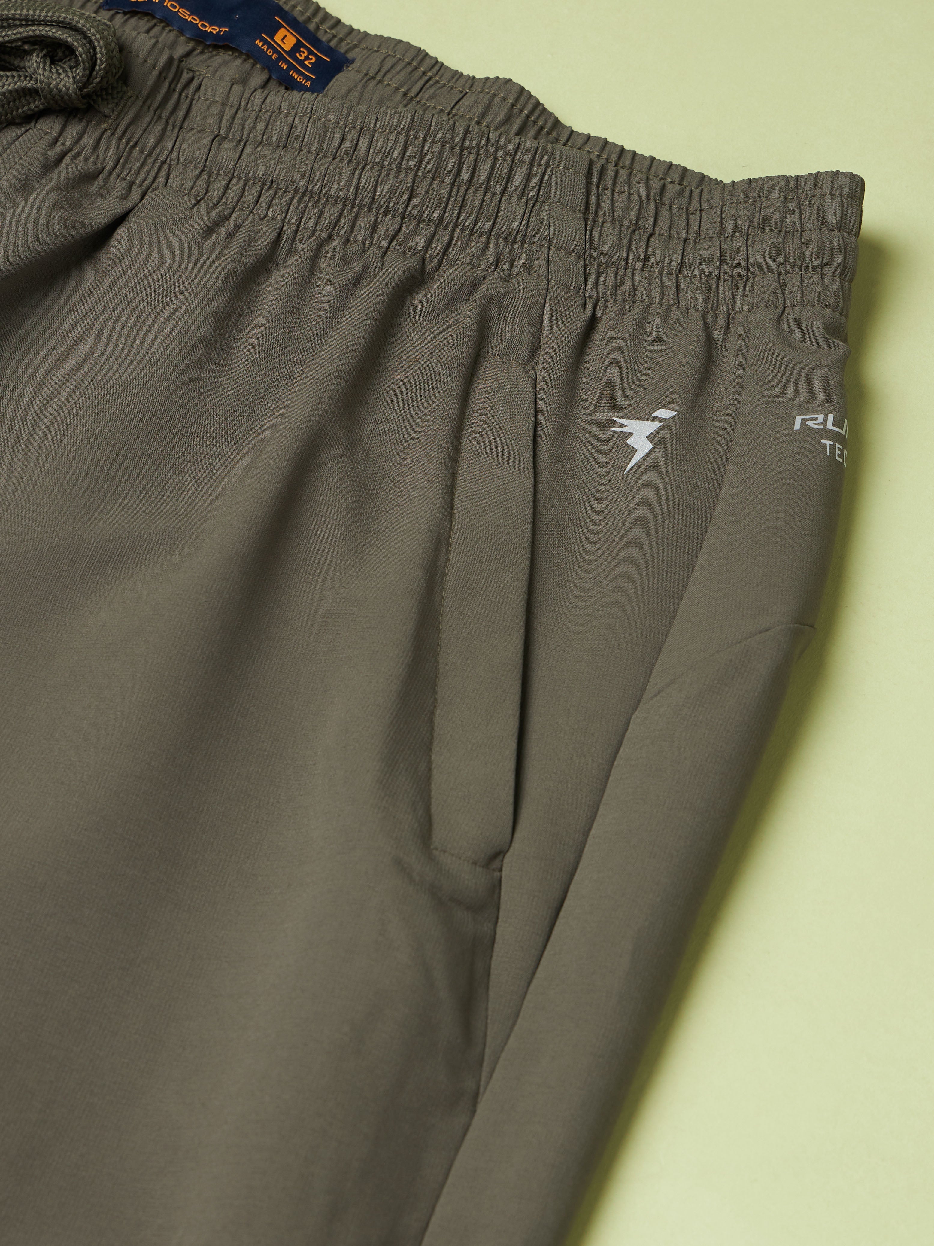Men Solid Relax Fit Joggers with TECHNOLITE - Image 8
