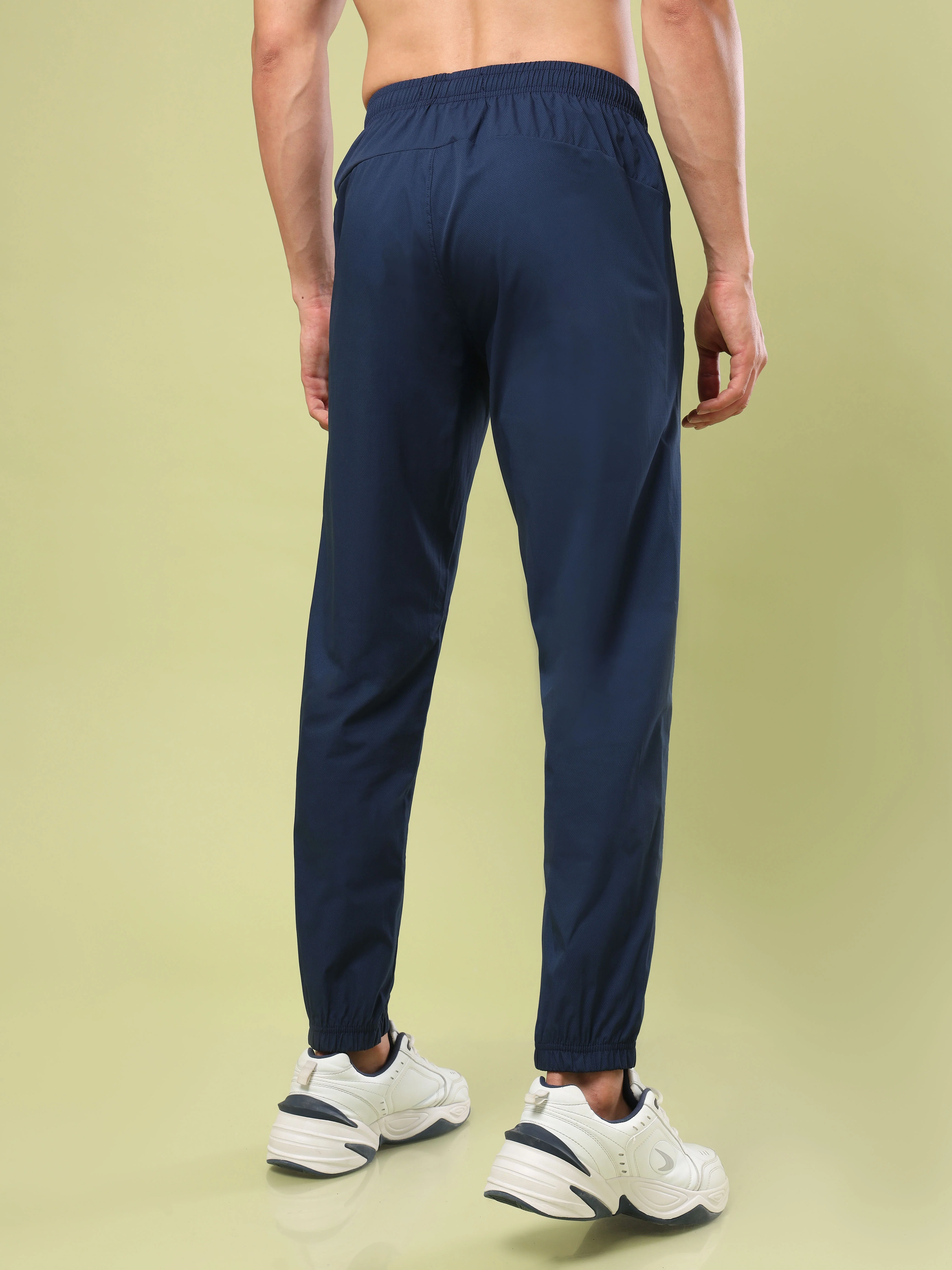 Men Solid Relax Fit Joggers with TECHNOLITE - Image 3