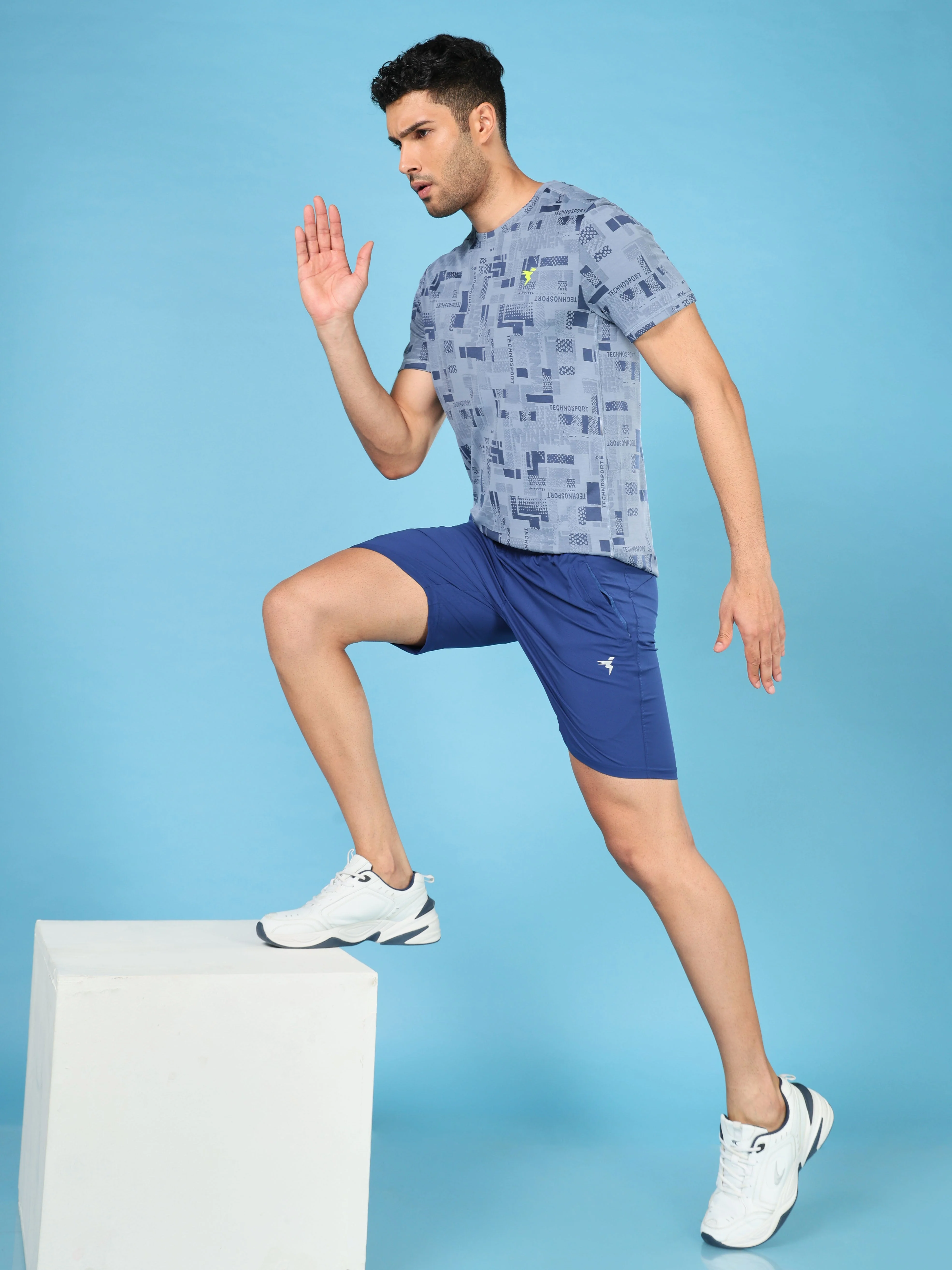 Men Solid Relax Fit Shorts with TECHNOLITE - Image 5