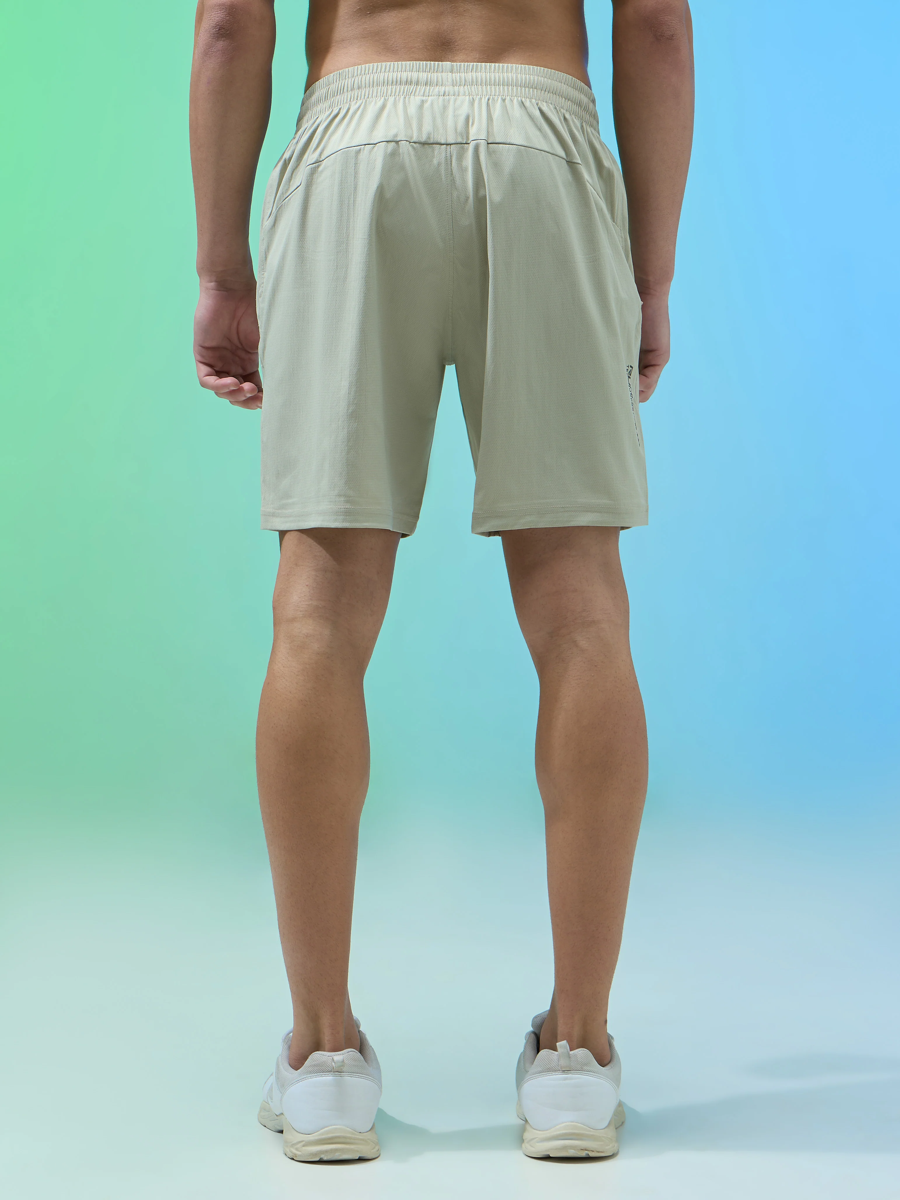 Men Solid Relax Fit Shorts with TECHNOLITE - Image 3