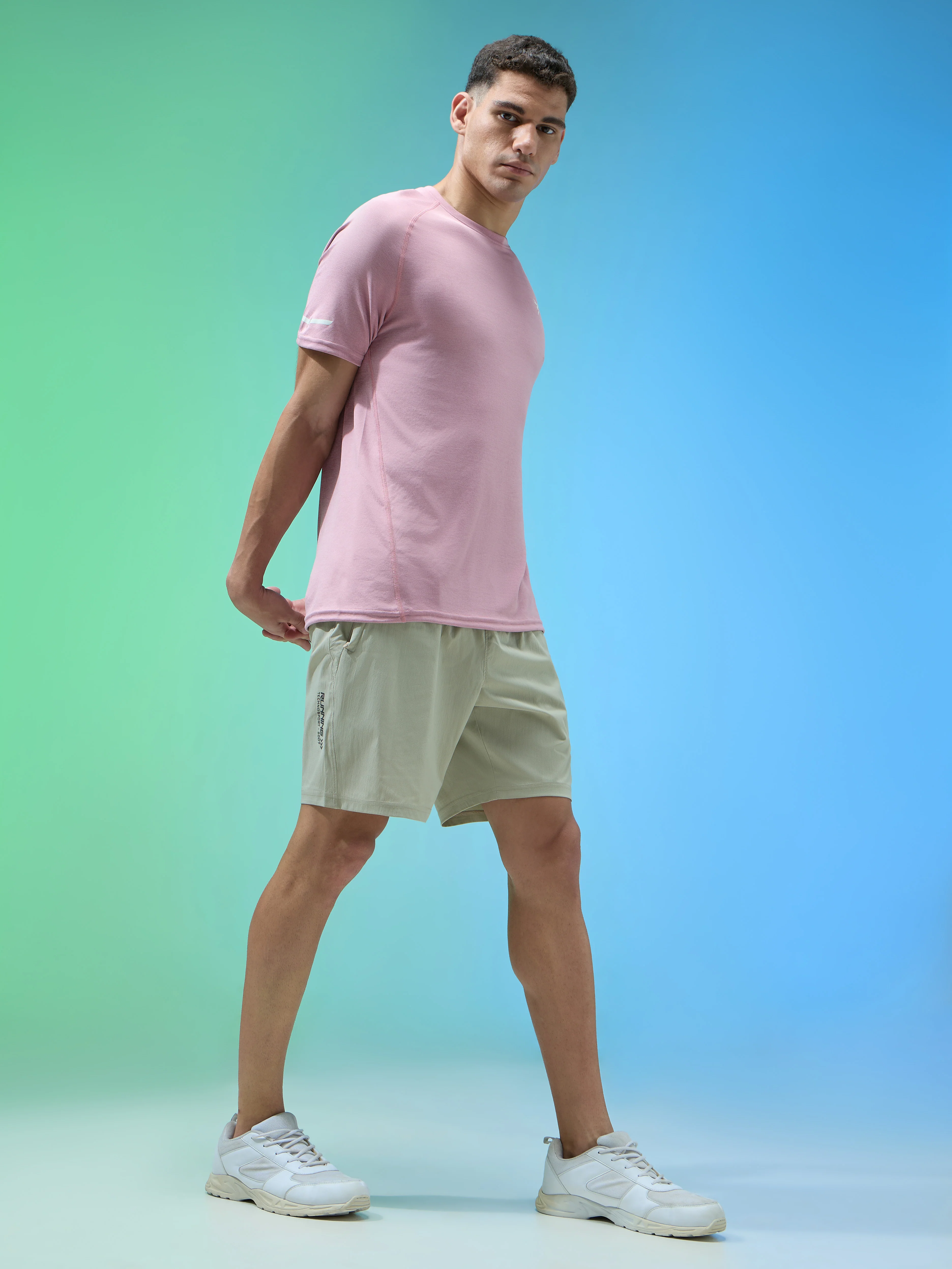 Men Solid Relax Fit Shorts with TECHNOLITE - Image 5