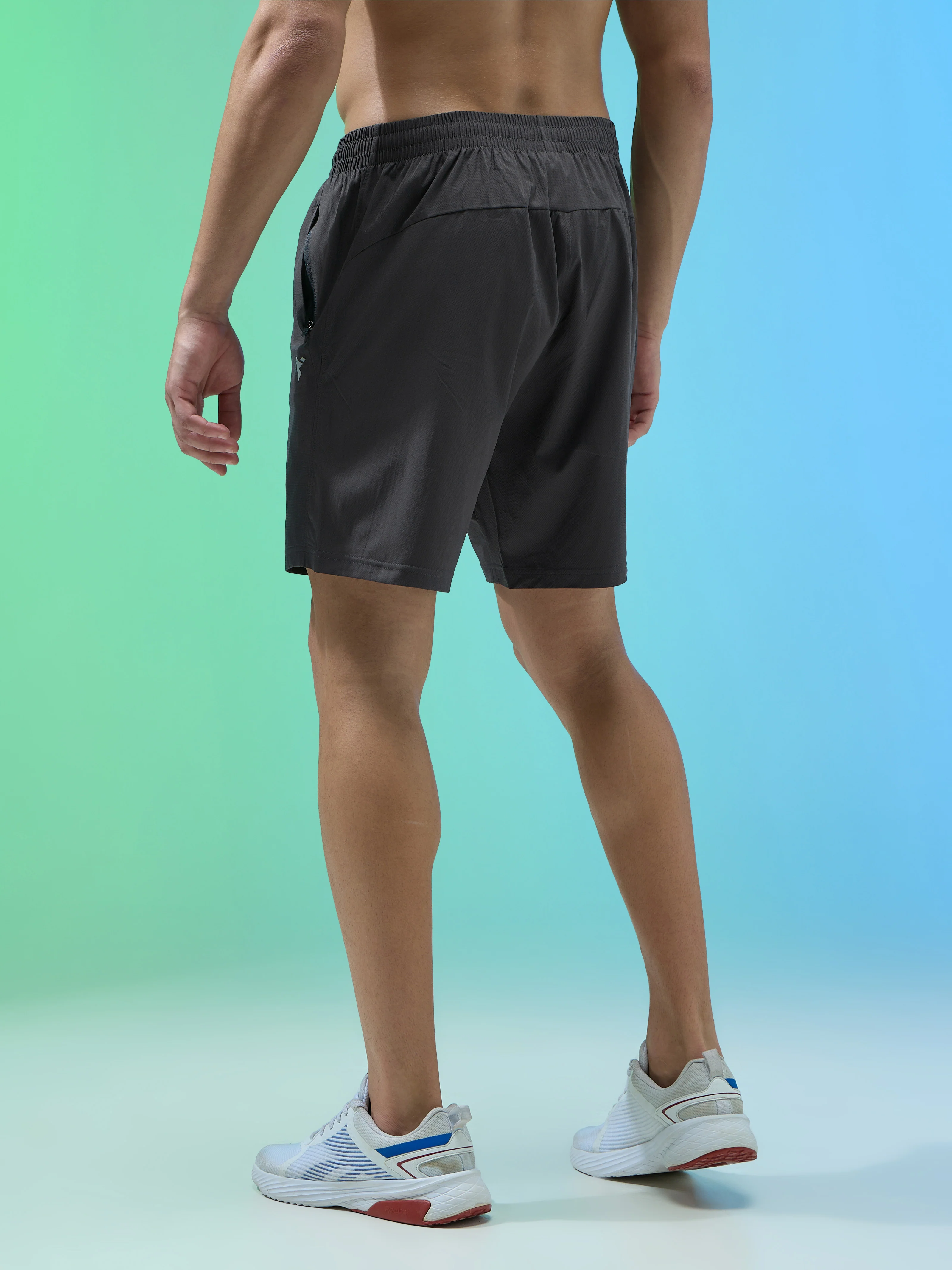 Men Solid Relax Fit Shorts with TECHNOLITE - Image 3