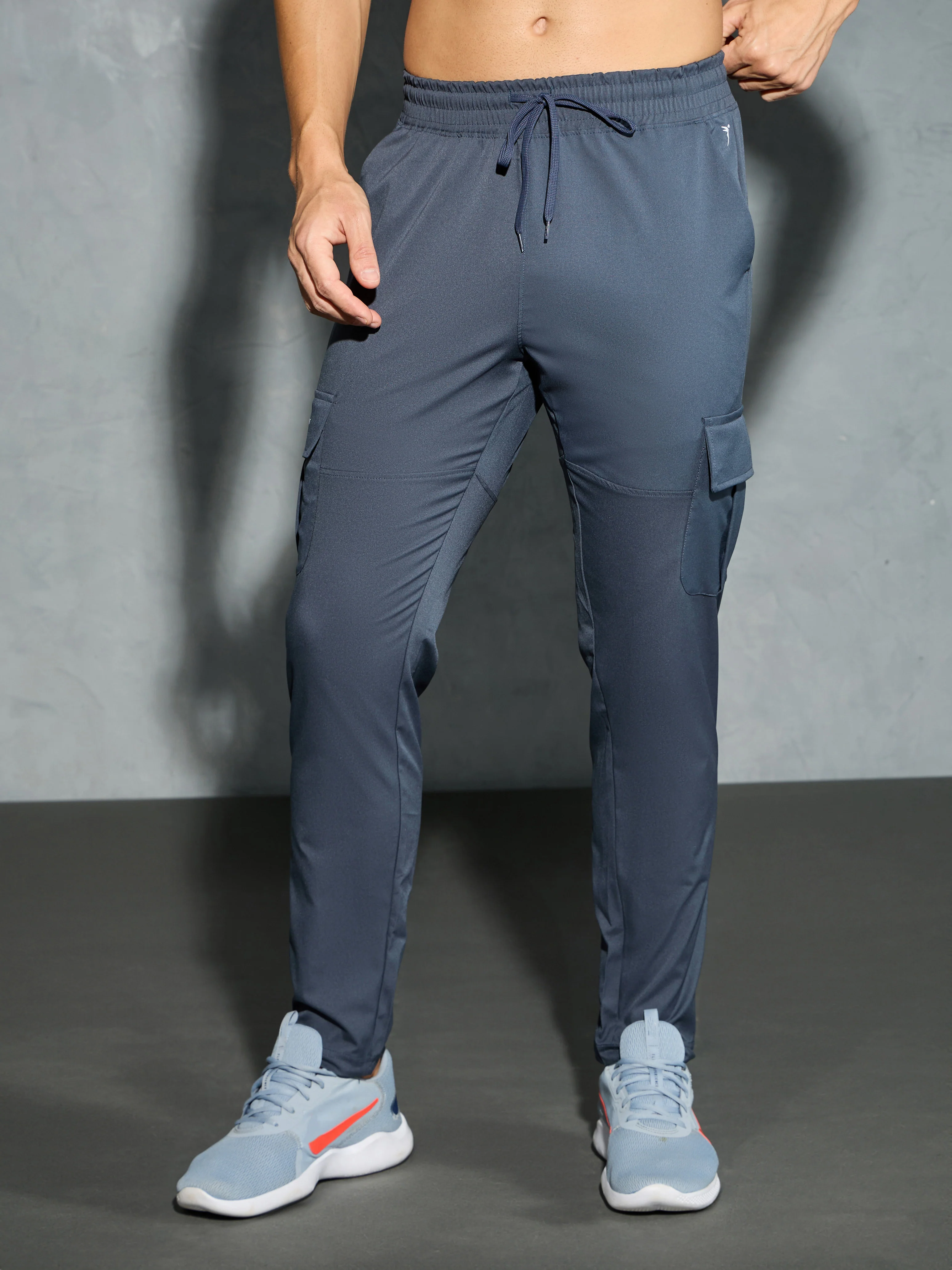 Men Solid Relax Fit Sports Cargo Trackpants with TS FLEXI
