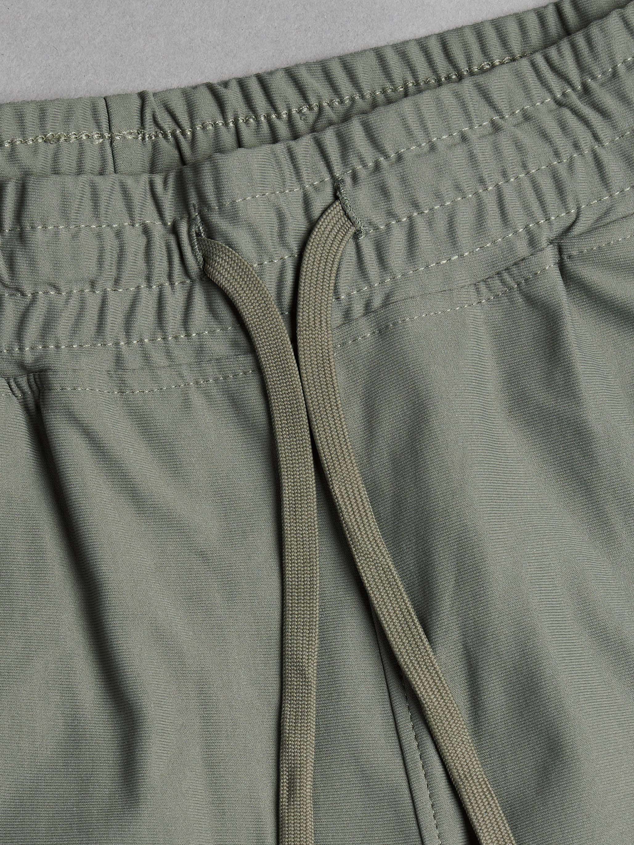 Men Solid Slim Fit Cargo Joggers with DURACOOL+ - Image 6
