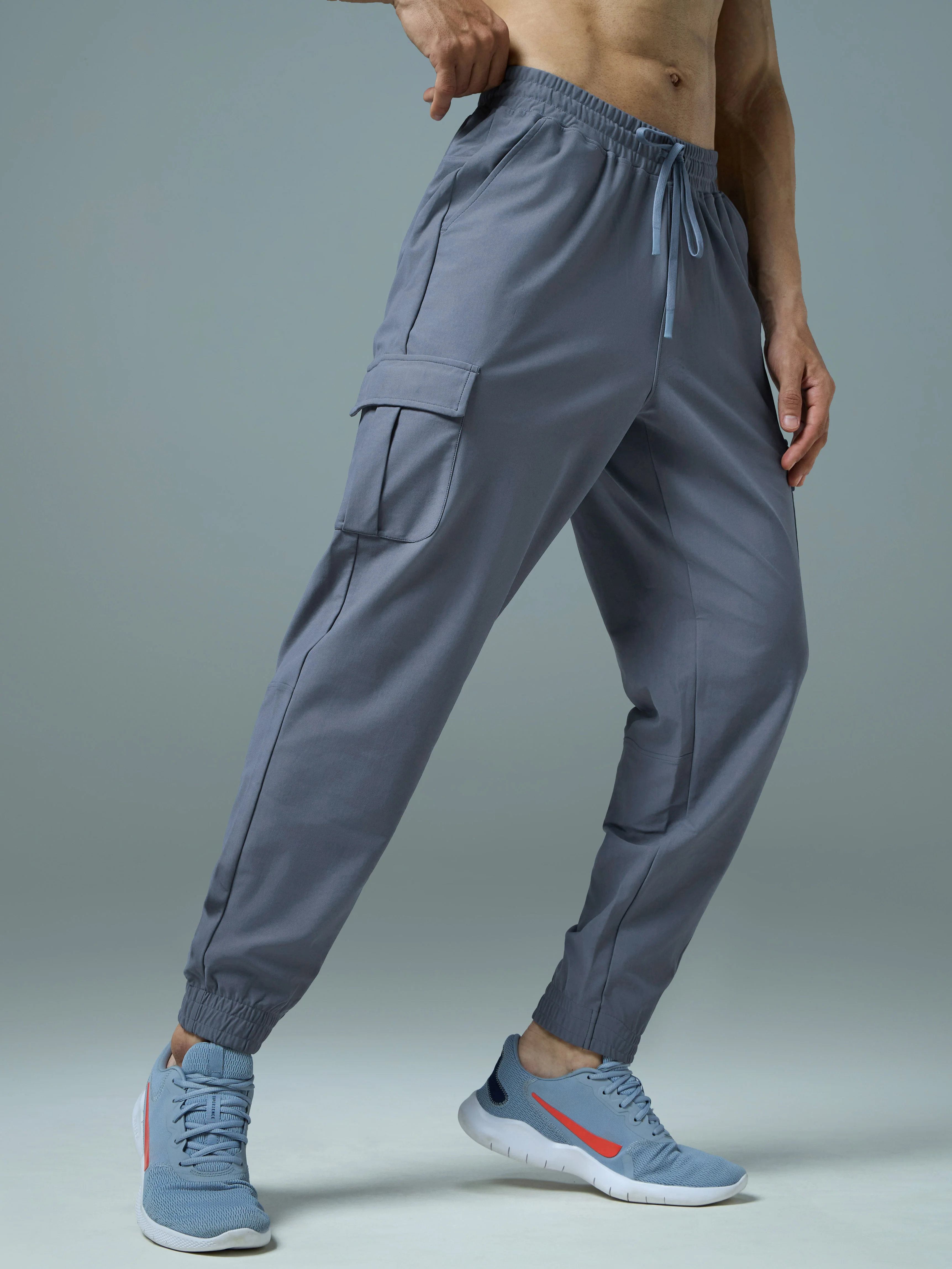 Men Solid Slim Fit Cargo Joggers with DURACOOL+