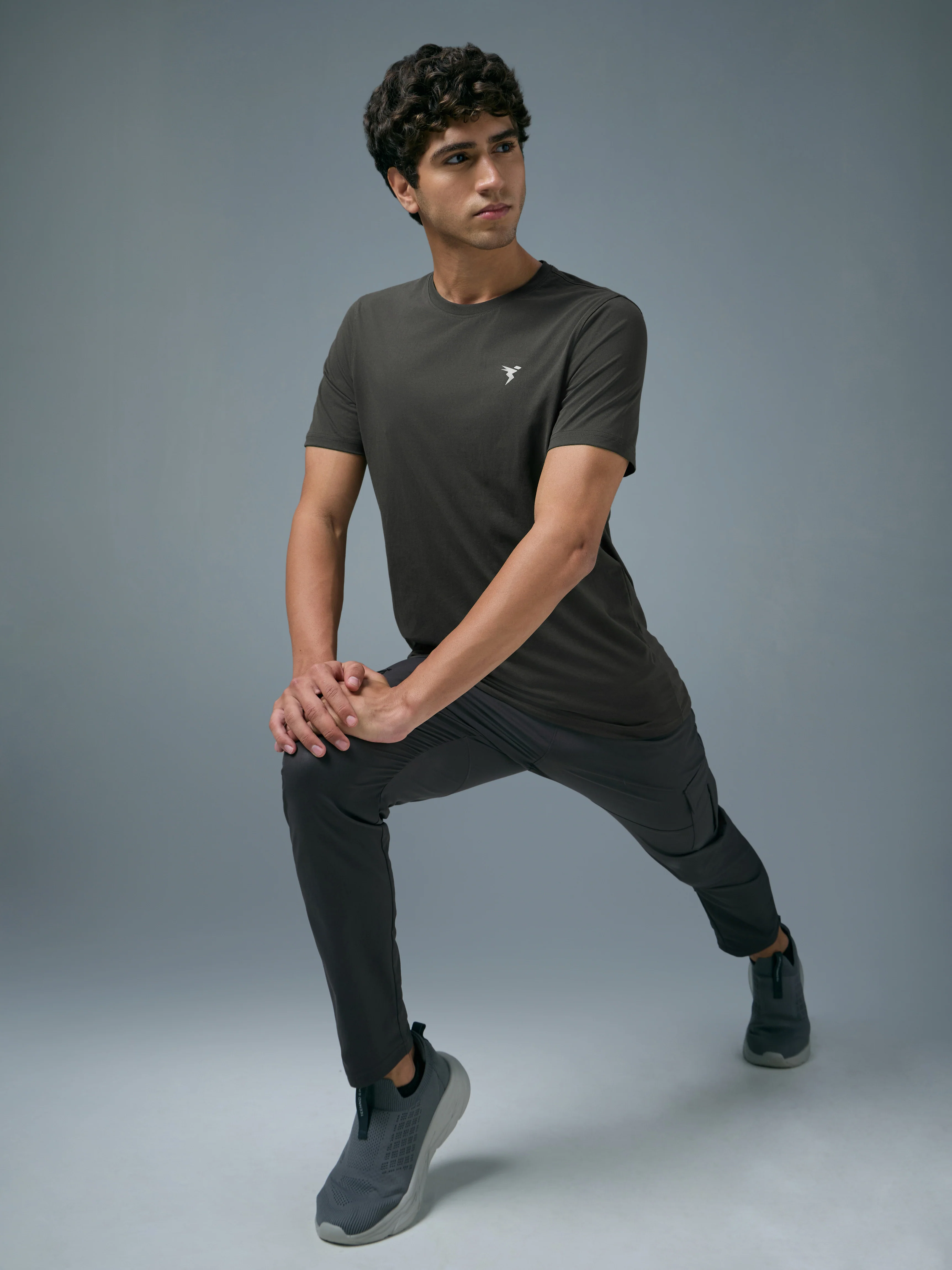 Men Solid Slim Fit Crew Neck T-shirt with COTFLEX - Image 5