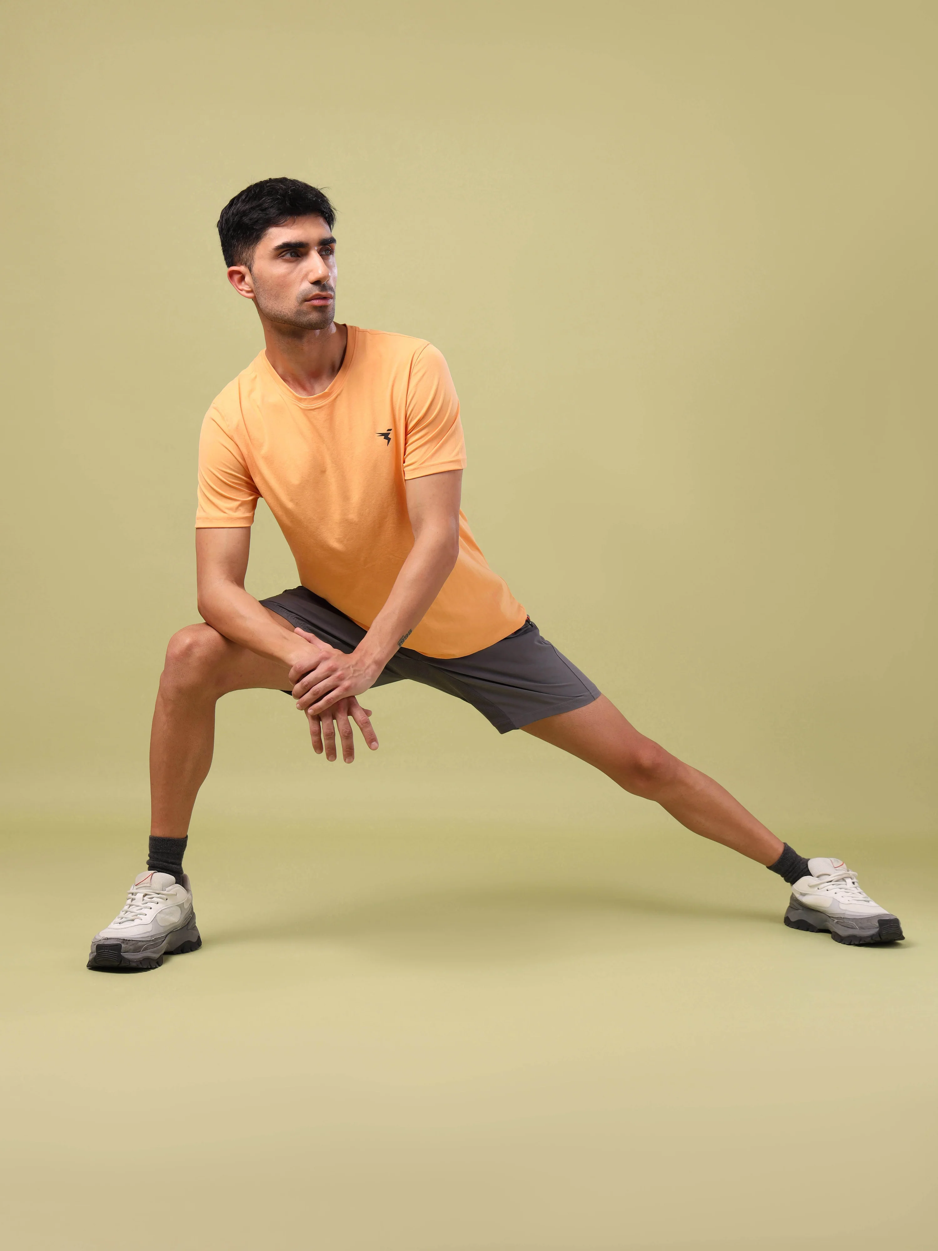Men Solid Slim Fit Crew Neck T-shirt with COTFLEX - Image 5