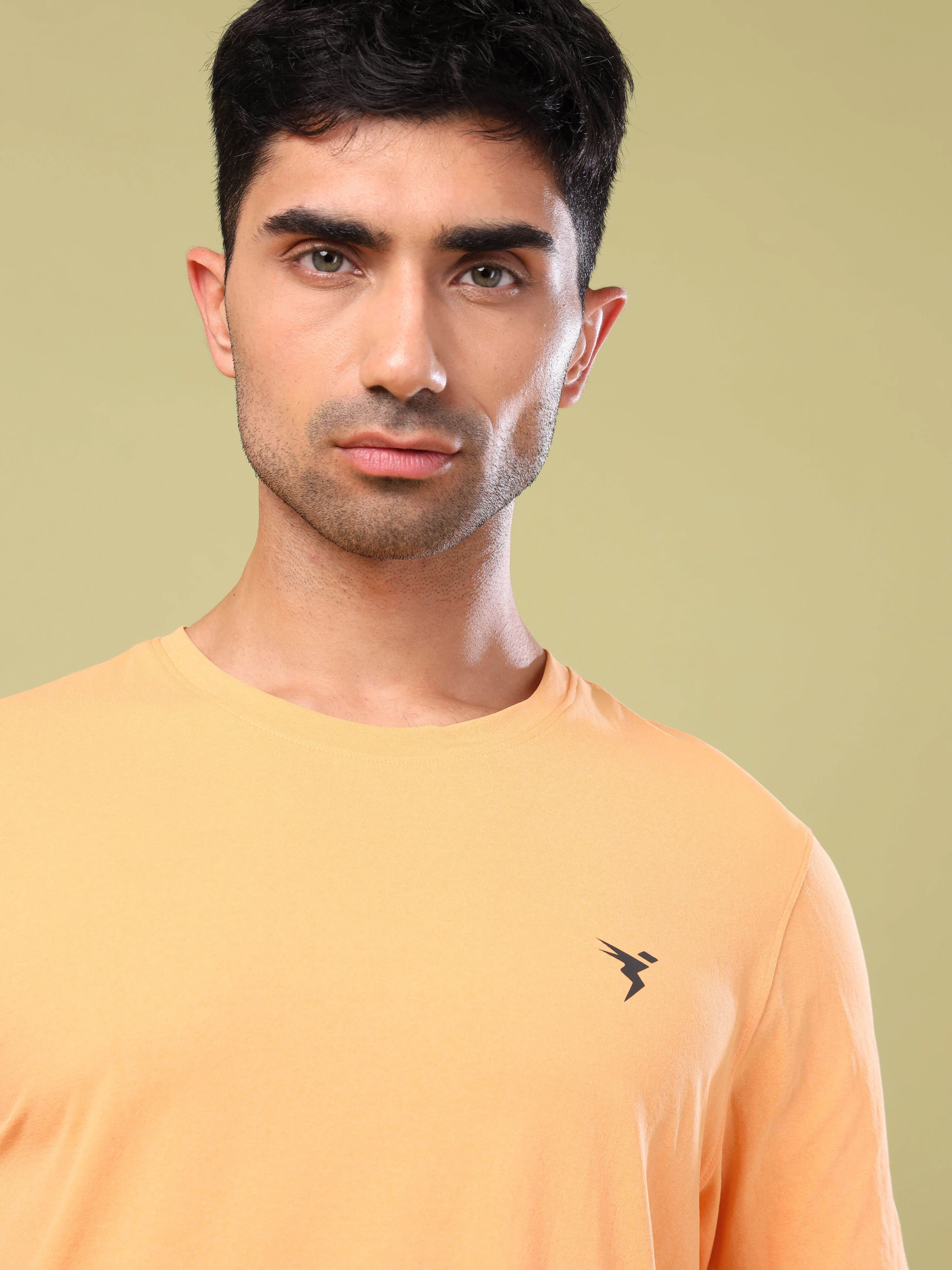 Men Solid Slim Fit Crew Neck T-shirt with COTFLEX - Image 6