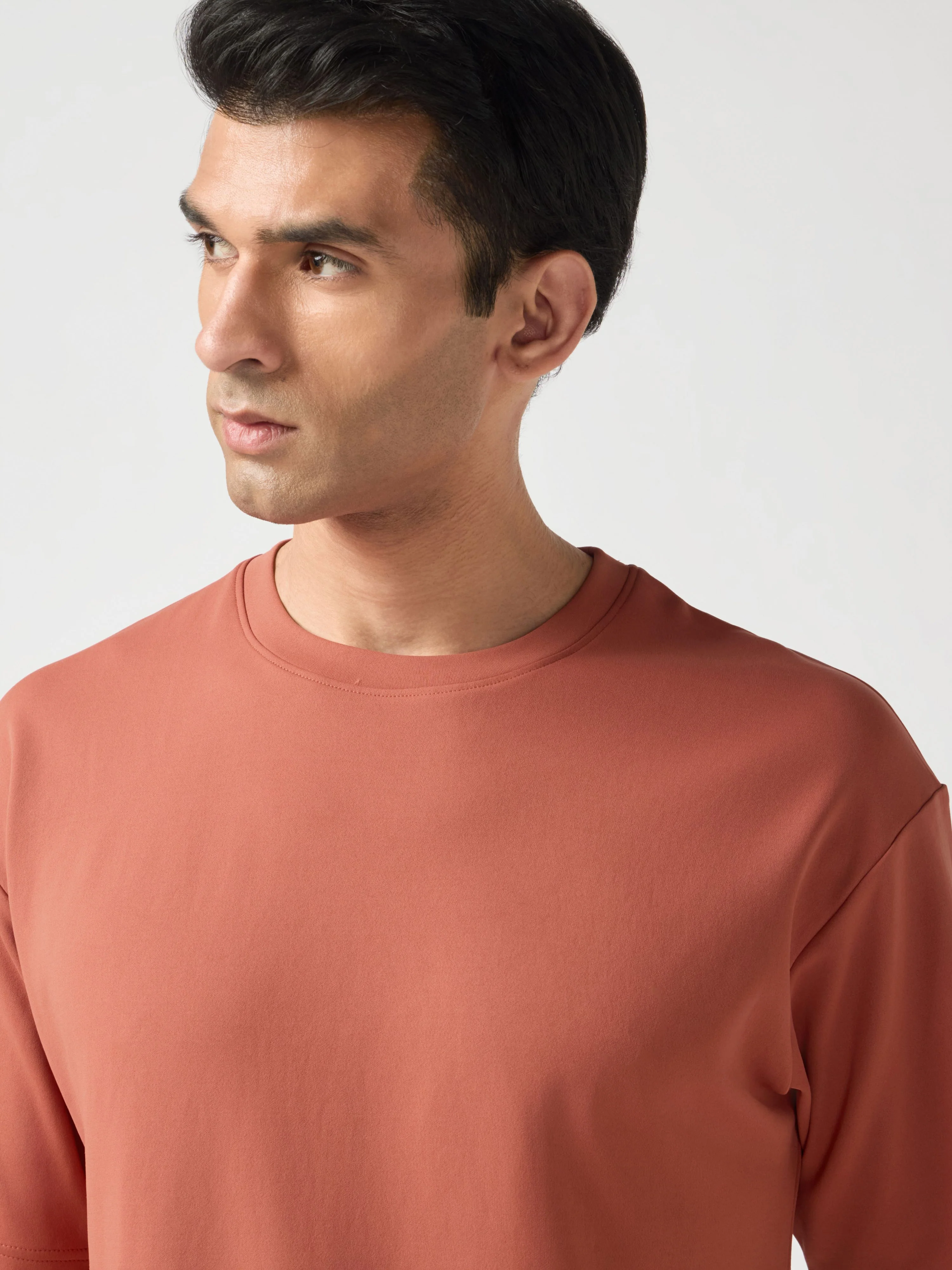 Men Solid  Oversized Crew Neck T-shirt with ELASTO PLUS - Image 5