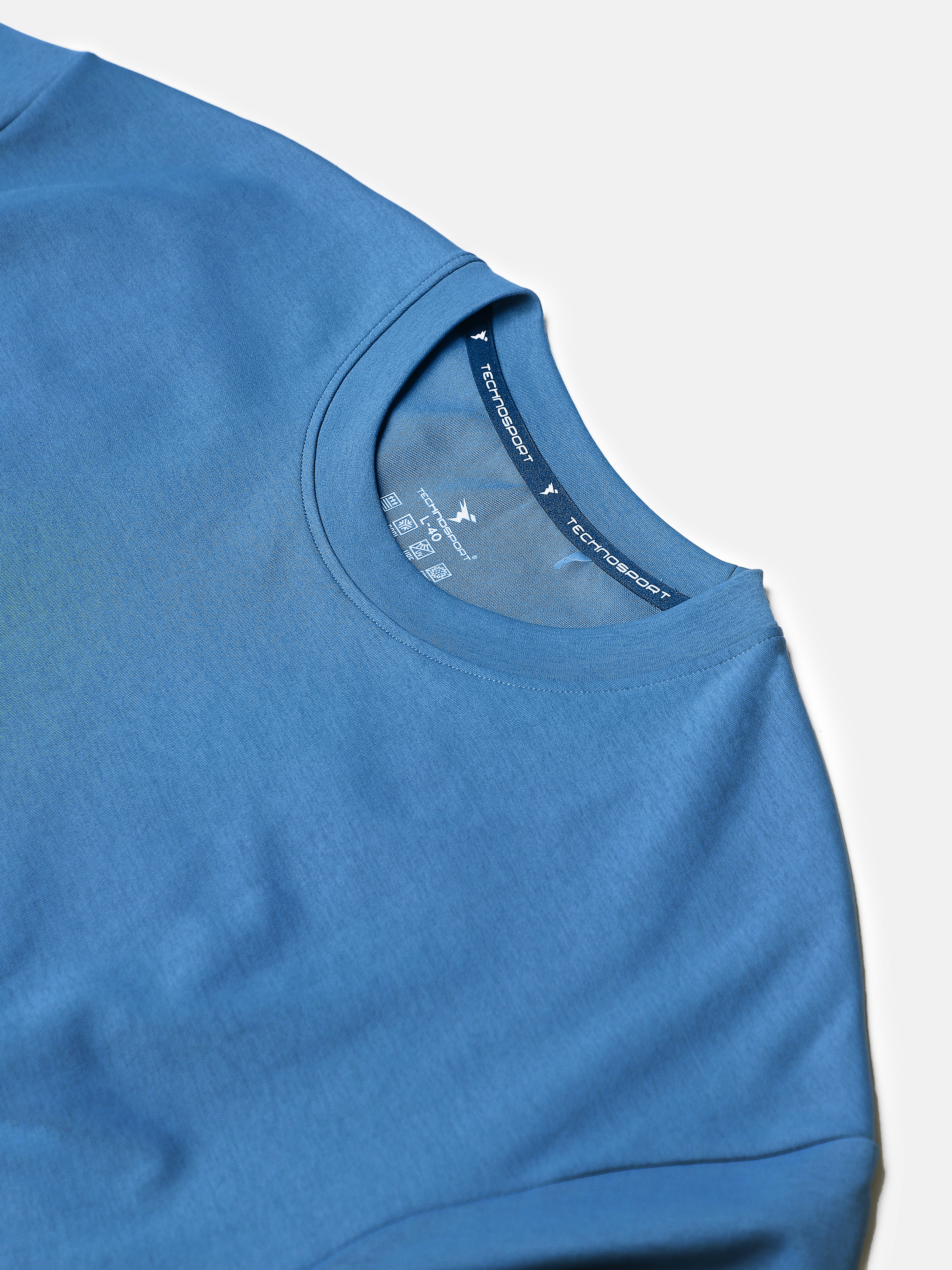 Men Solid  Oversized Crew Neck T-shirt with ELASTO PLUS - Image 8
