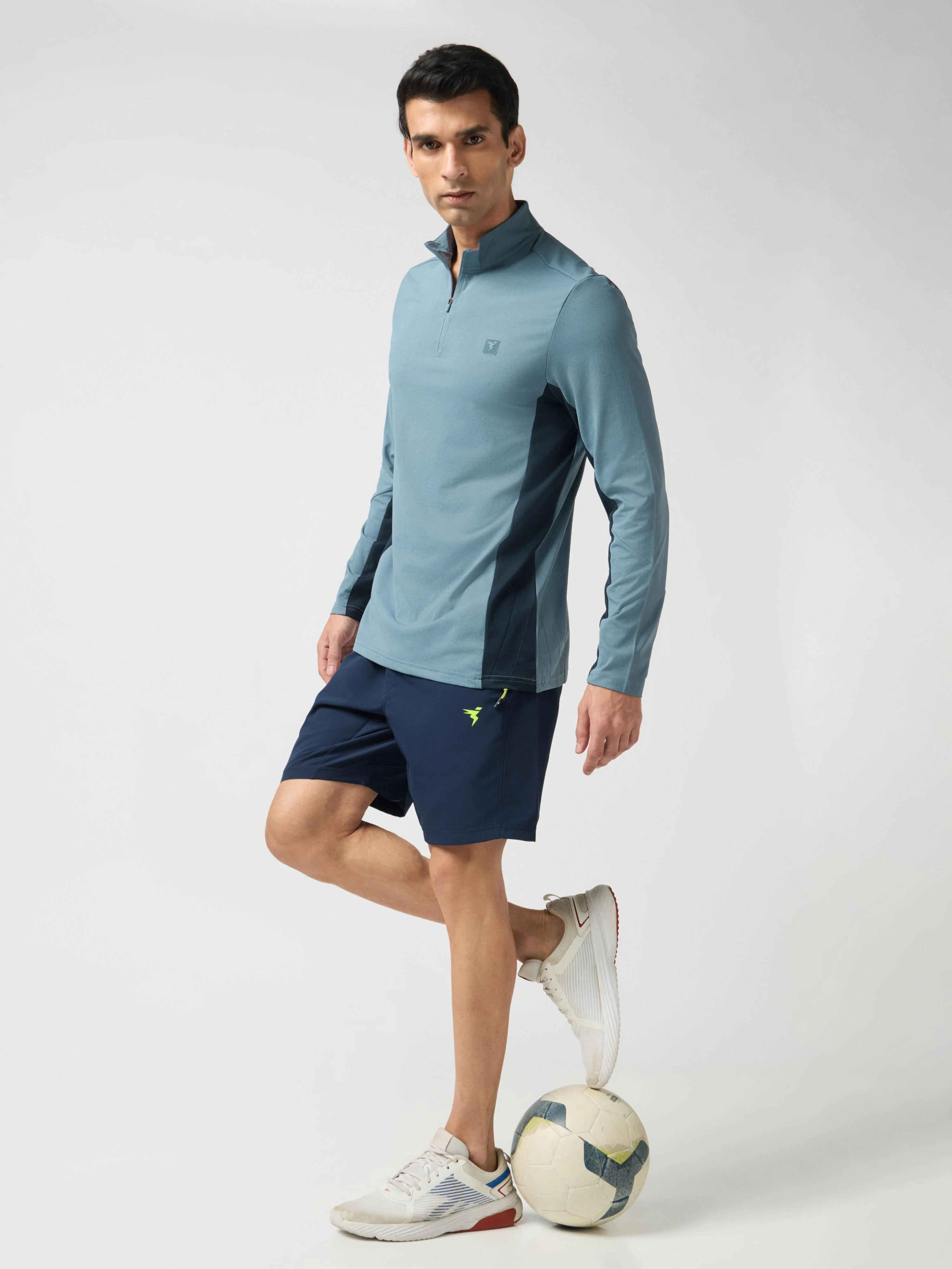 Men Solid Slim Fit Crew Neck T-shirt with ELASTO PLUS - Image 6
